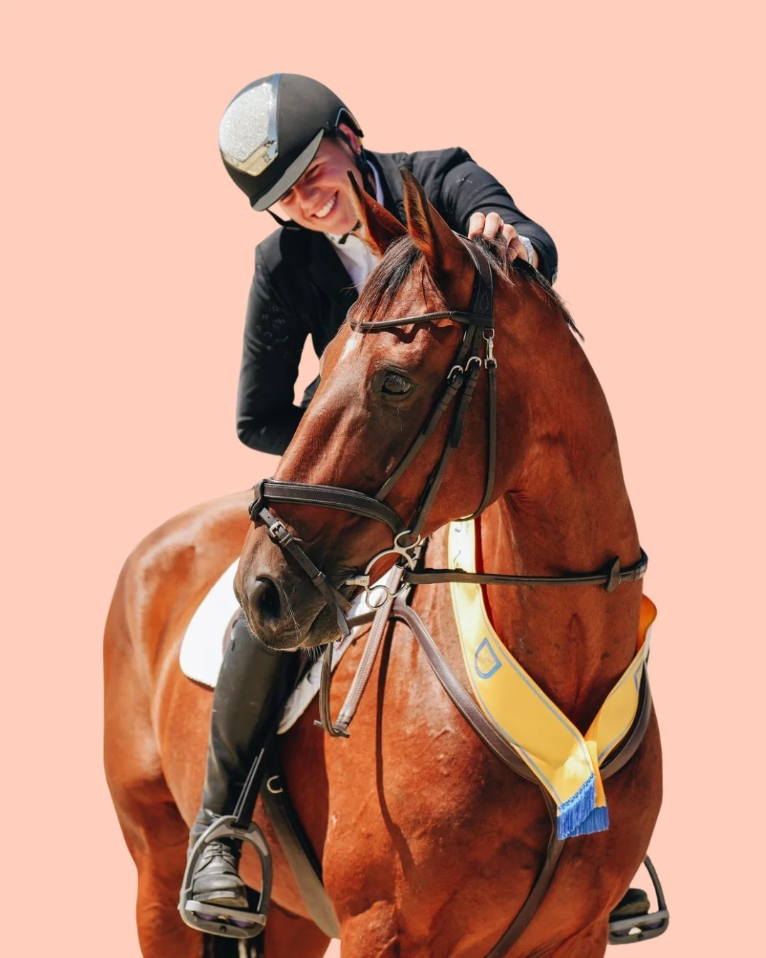 Lots of love from Bailey Benshaw for her 'little darling' Amorcito after winning the Christie's International Real Estate Copper Tour Qualifier 2!

🥇 Bailey Benshaw and Amorcito
🥈 Isabelle Jameson and Haupouri Galaxy NZPH
🥉 Karena Murray and Rebel