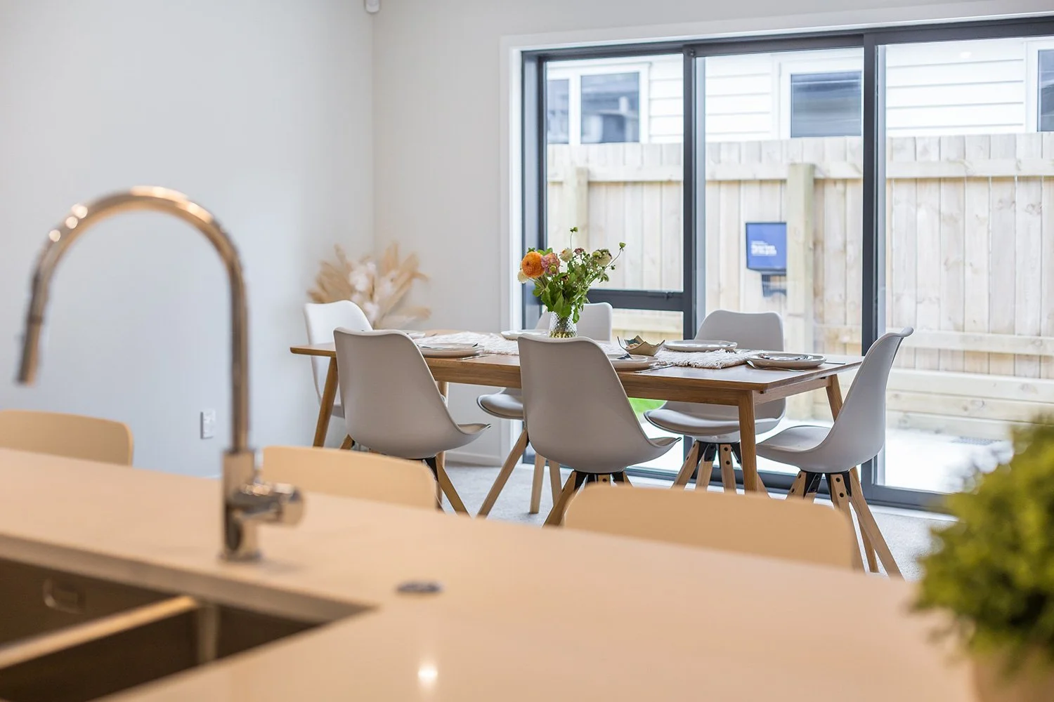 New-Build-dining-designs-by-Russell-Properties.jpg