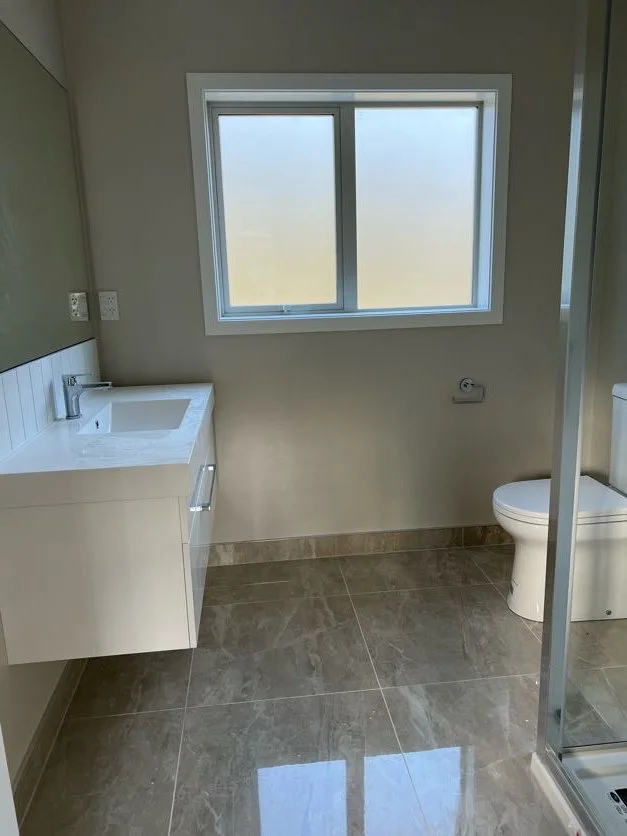 Bathroom-by-Russell-Properties-8.jpg