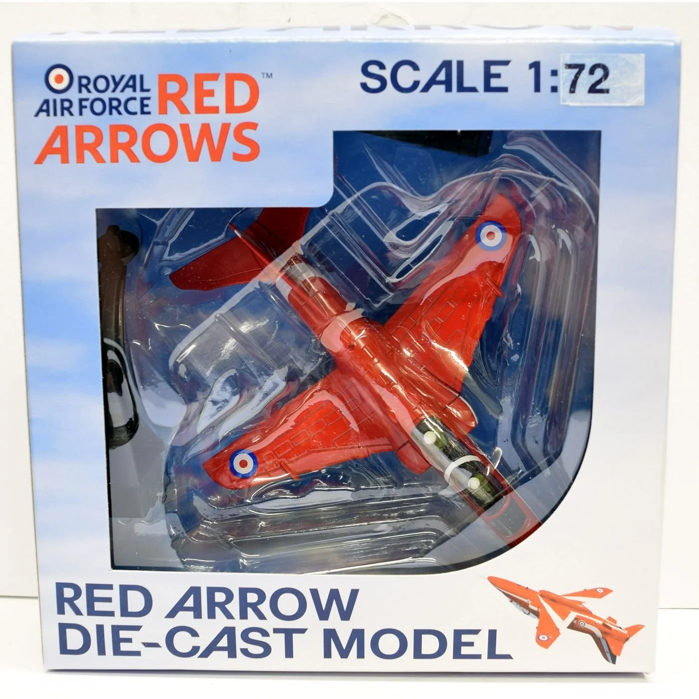 white-Red Arrows 01.JPG