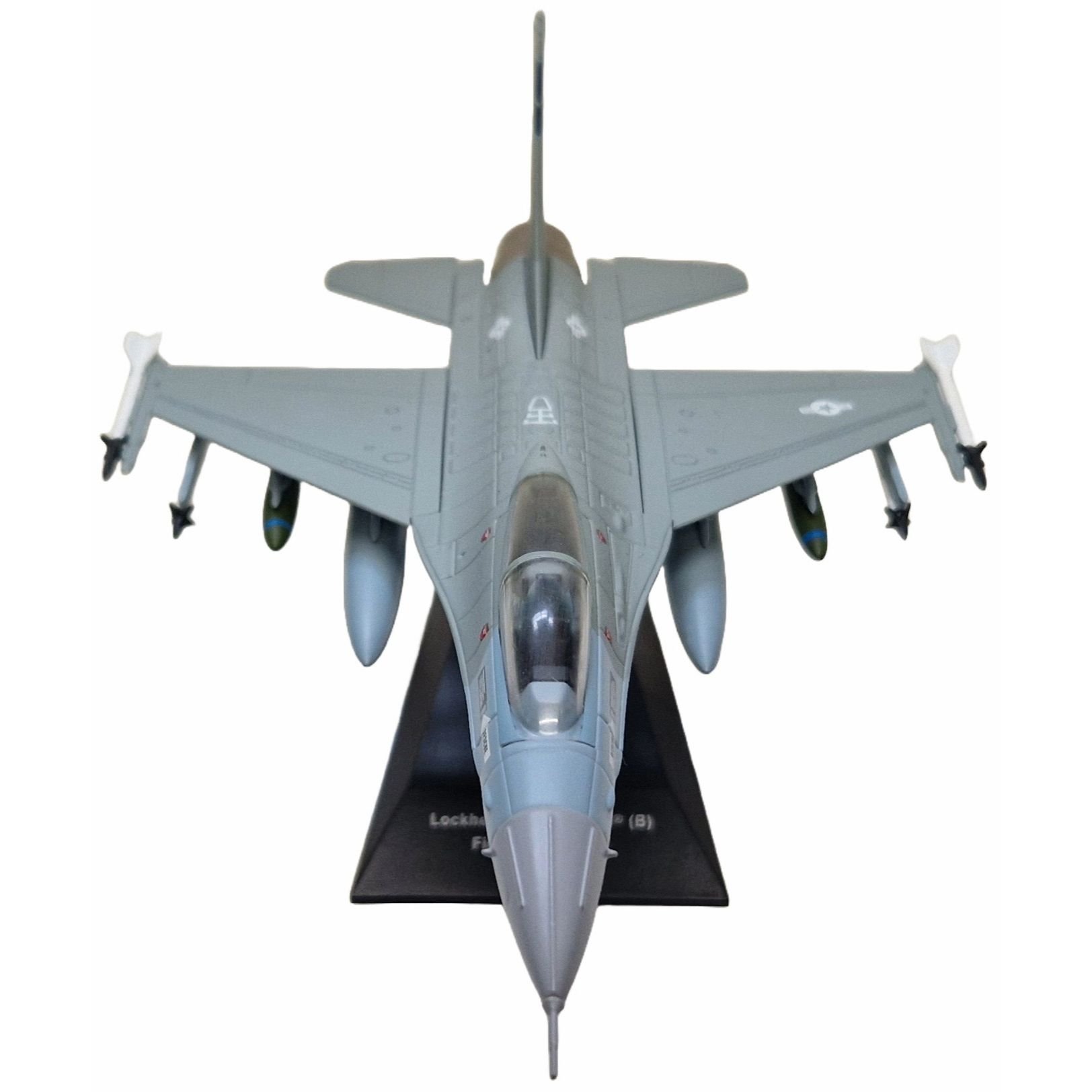white-F-16 04.JPG