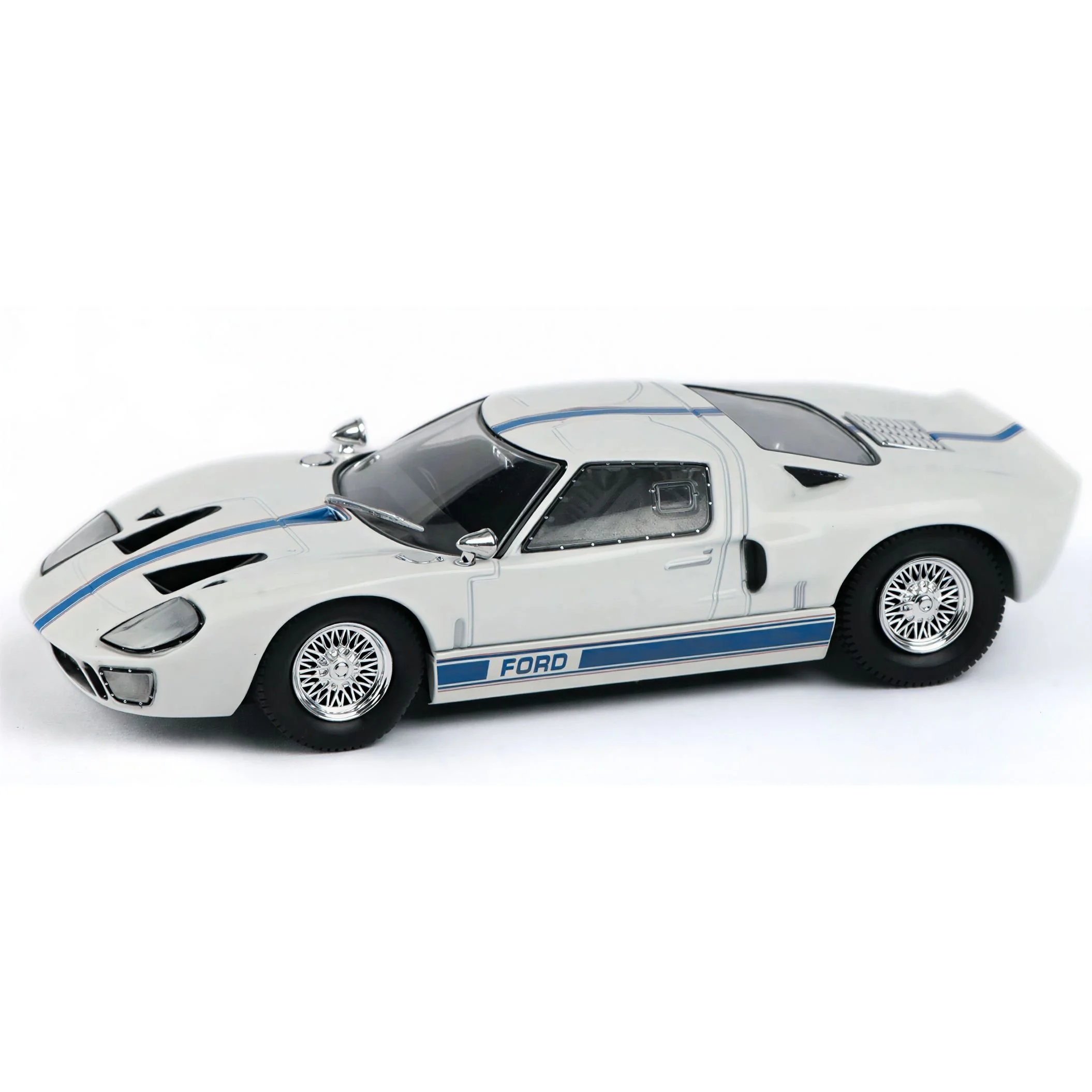 white-PP27 Ford GT40 MK1 1967 - White 04.jpg