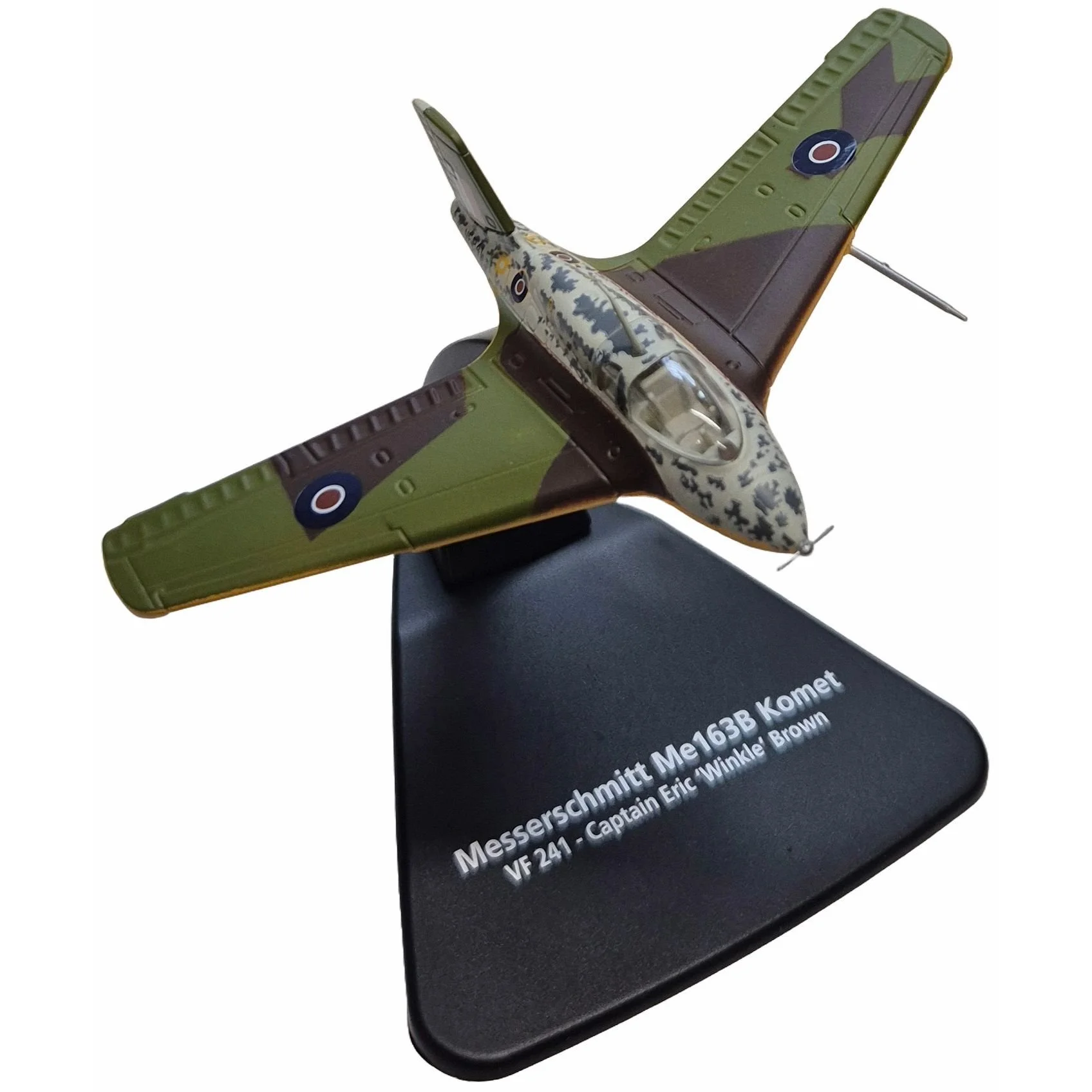 white-AC095 Oxford Diecast Eric Winkle Brown Me163B Komet 02.JPG