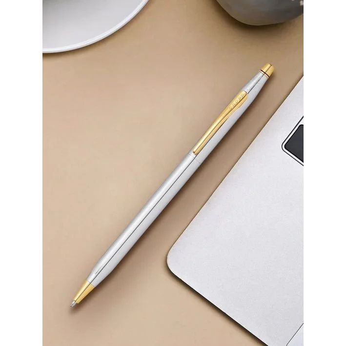 white-Century Classic Medalist BP 03.JPG