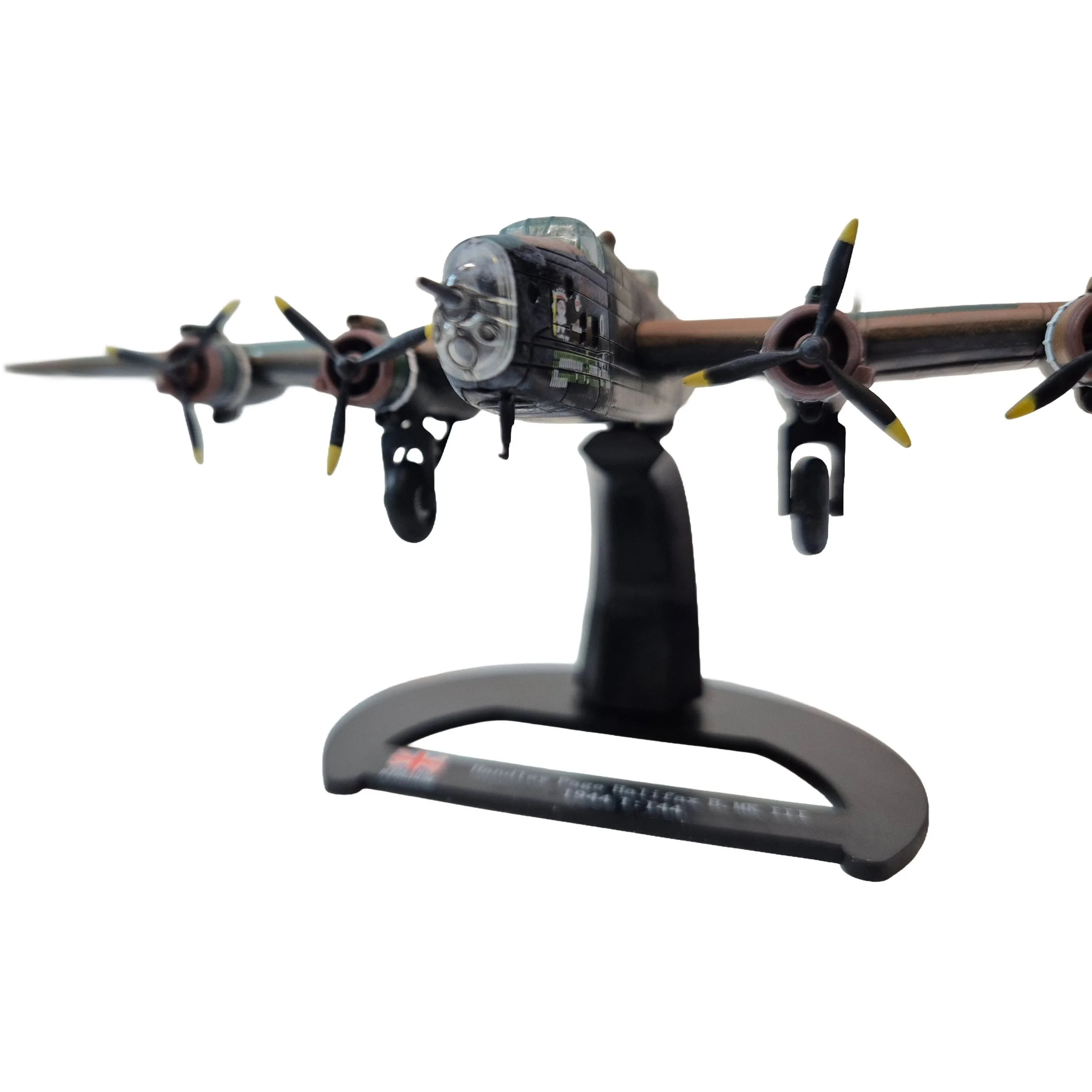 white-MAG PU11 Handley Page Halifax B.MK III (1944) 08.JPG