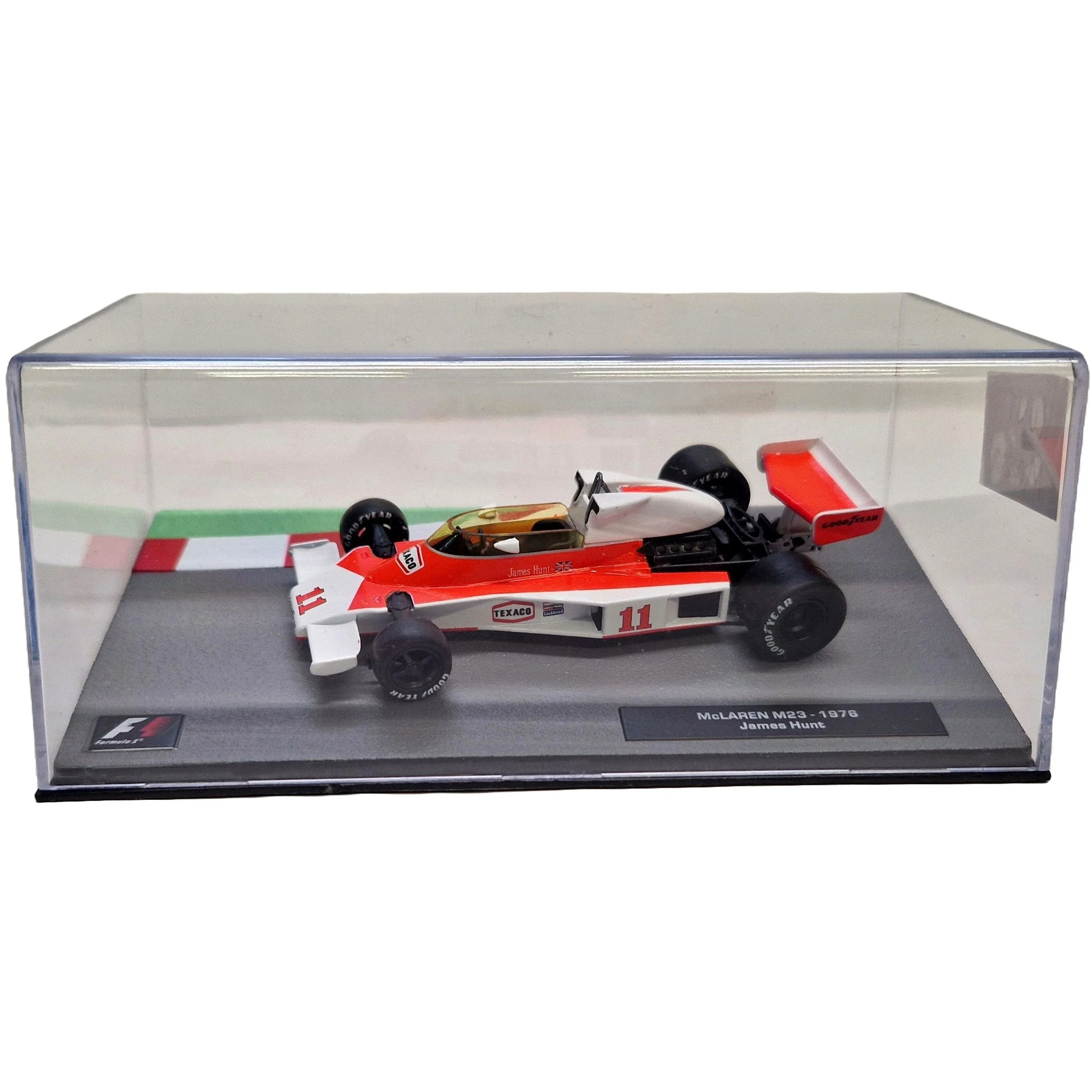 white-Mclaren M23 1976 - James Hunt 03.JPG