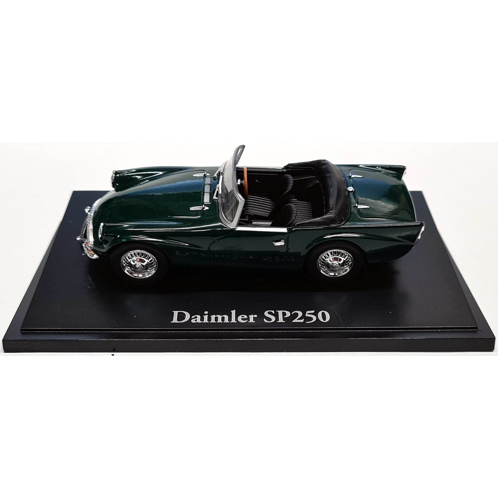 white-Daimler SP250 01.JPG