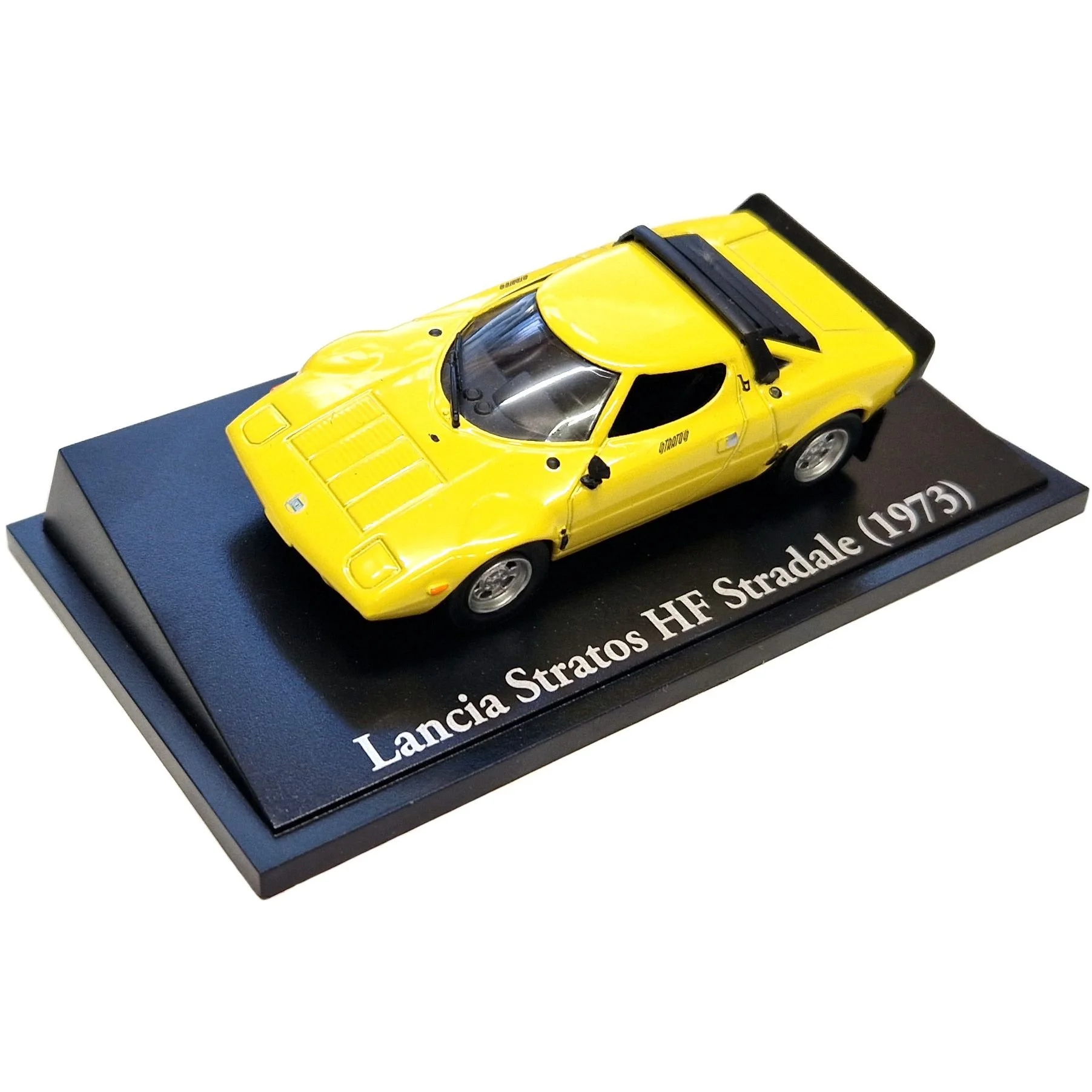white-Lancia Stratos KL27 03.JPG