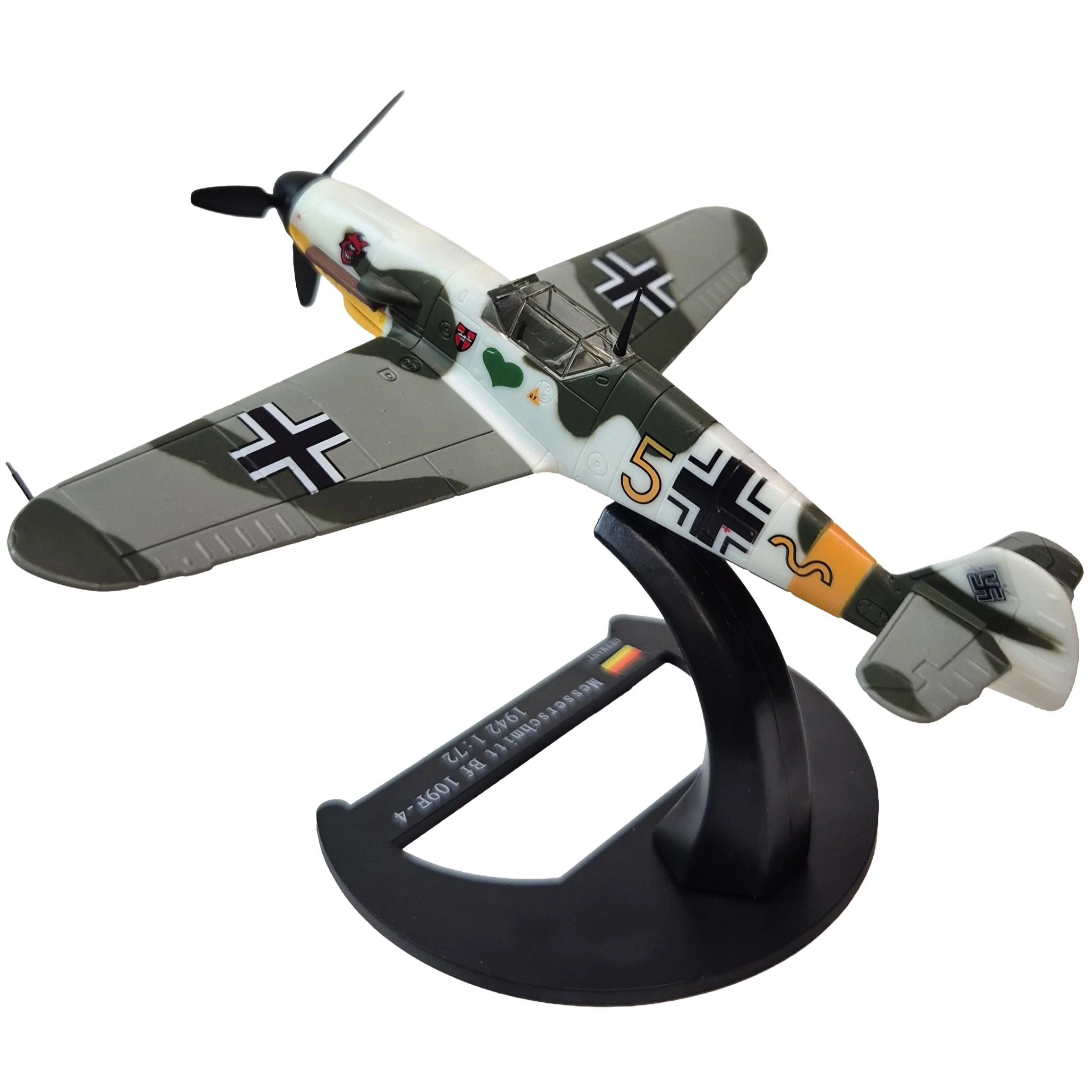 white-MAG PU06 Messerschmitt Bf 109F-4 (1942) 04.JPG