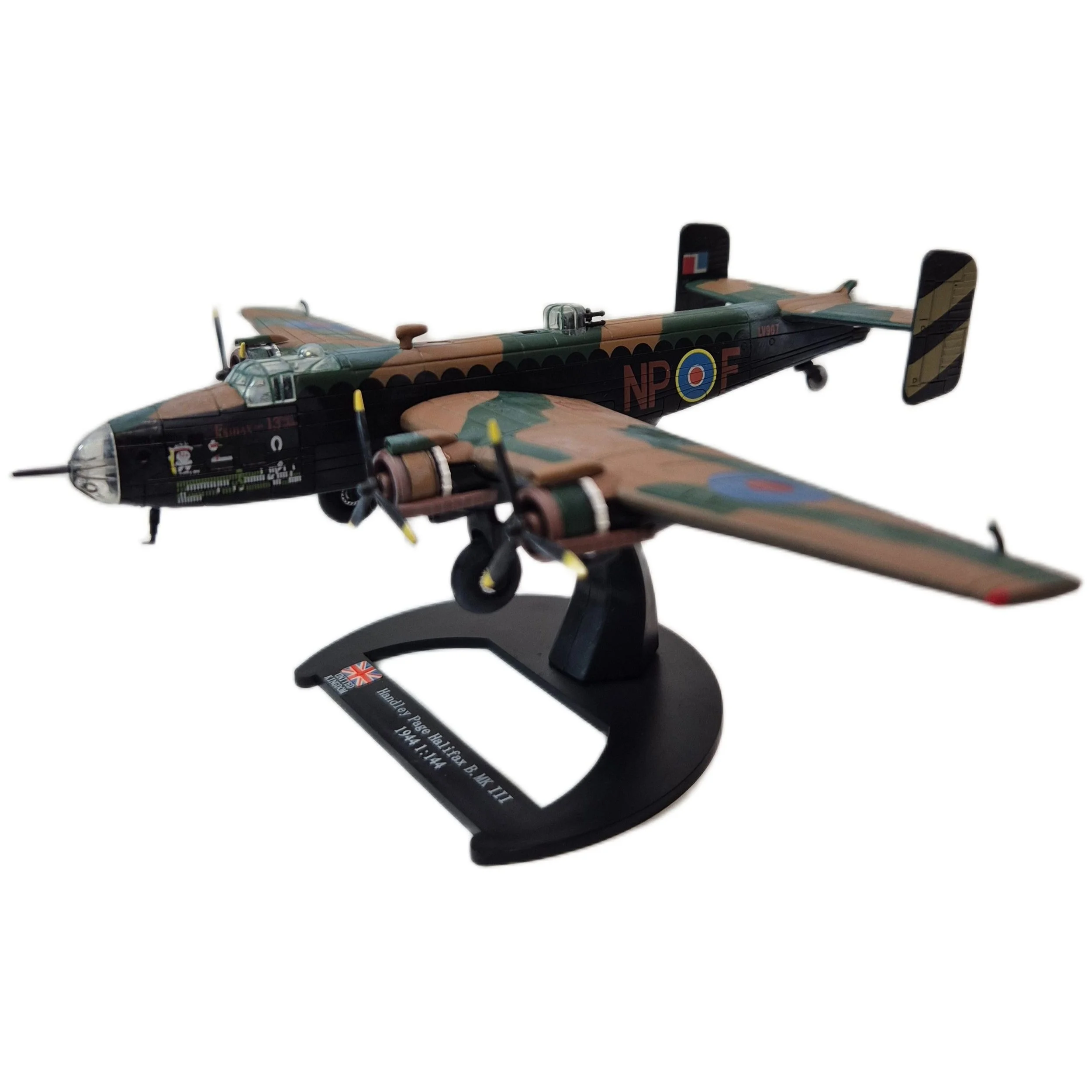 white-MAG PU11 Handley Page Halifax B.MK III (1944) 01.JPG