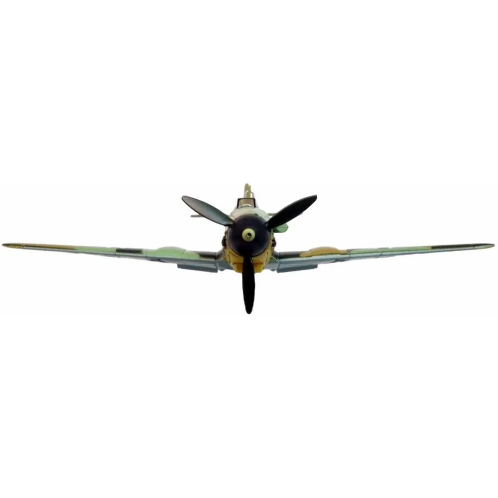 white-AC114 Messerschmitt Bf 109F-4Trop-104 04.JPG