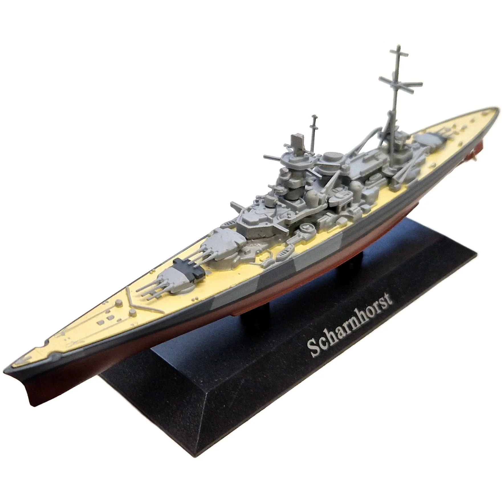 white-Scharnhorst 185mm 02.JPG