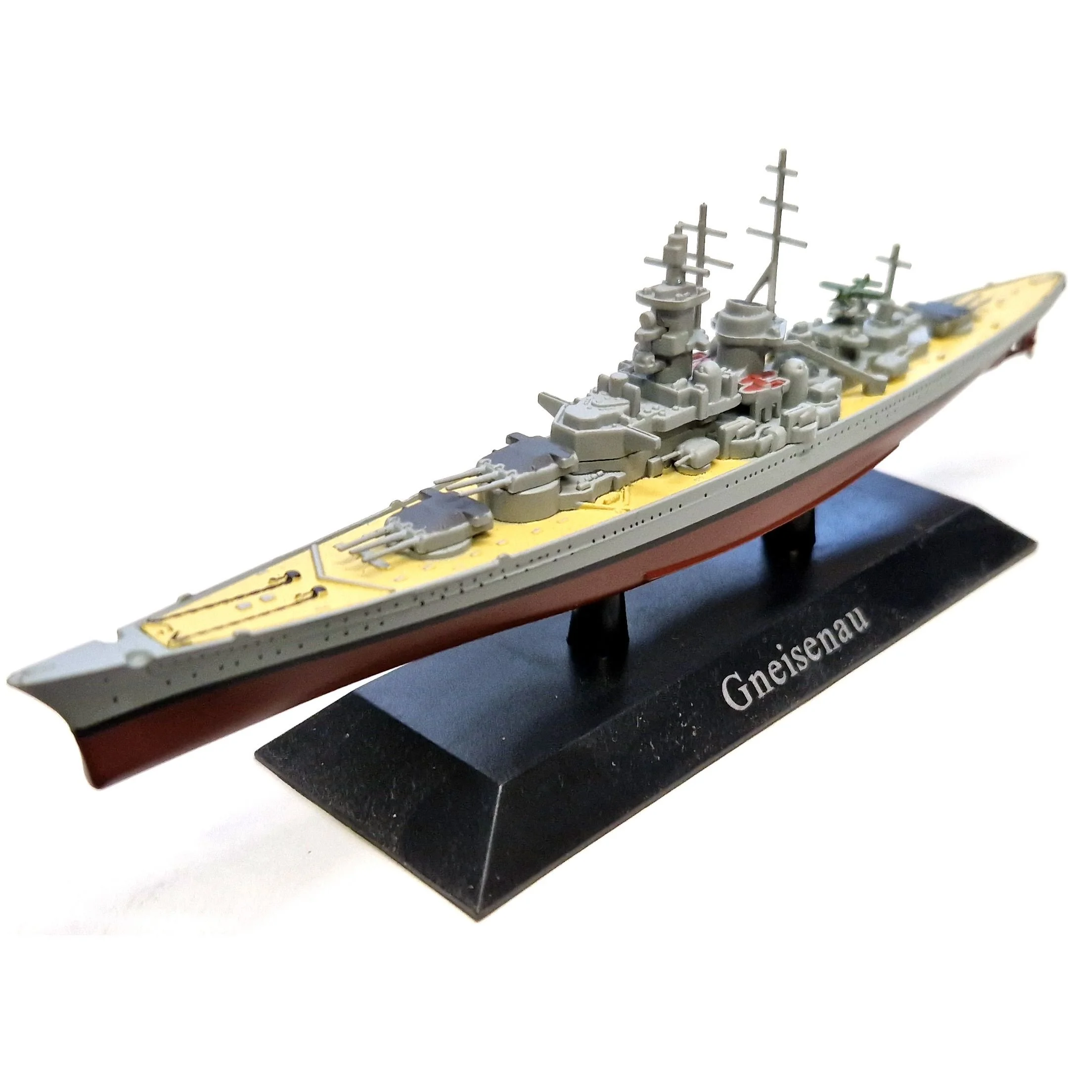 white-Gneisenau 190mm 02.JPG