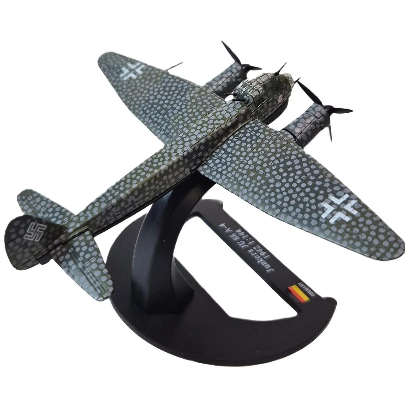 white-MAG PU03 Junkers Ju 88 A-4 (1942) 03.JPG