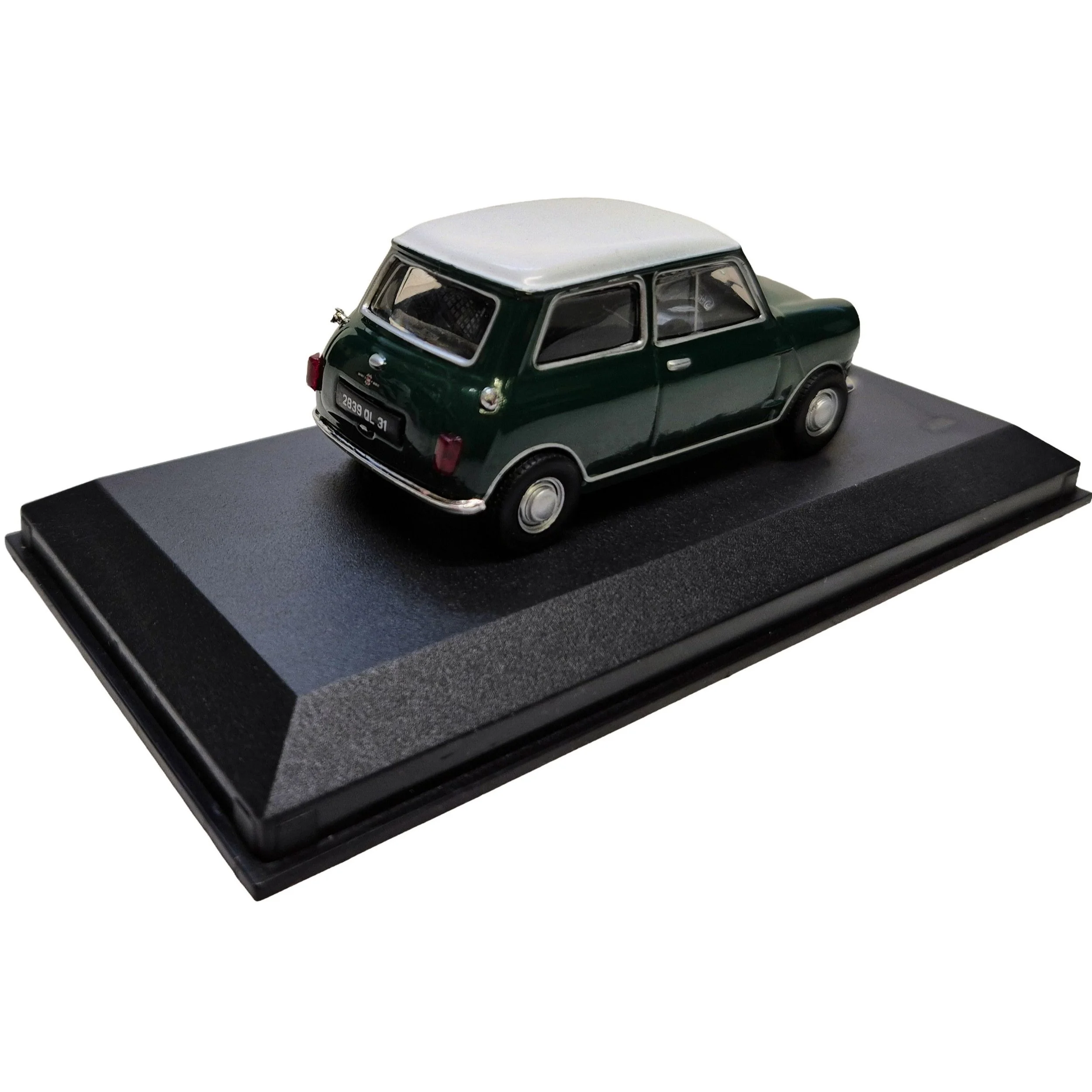 white-MAG PS06 Mini Cooper S - 1967 - Green 03.JPG