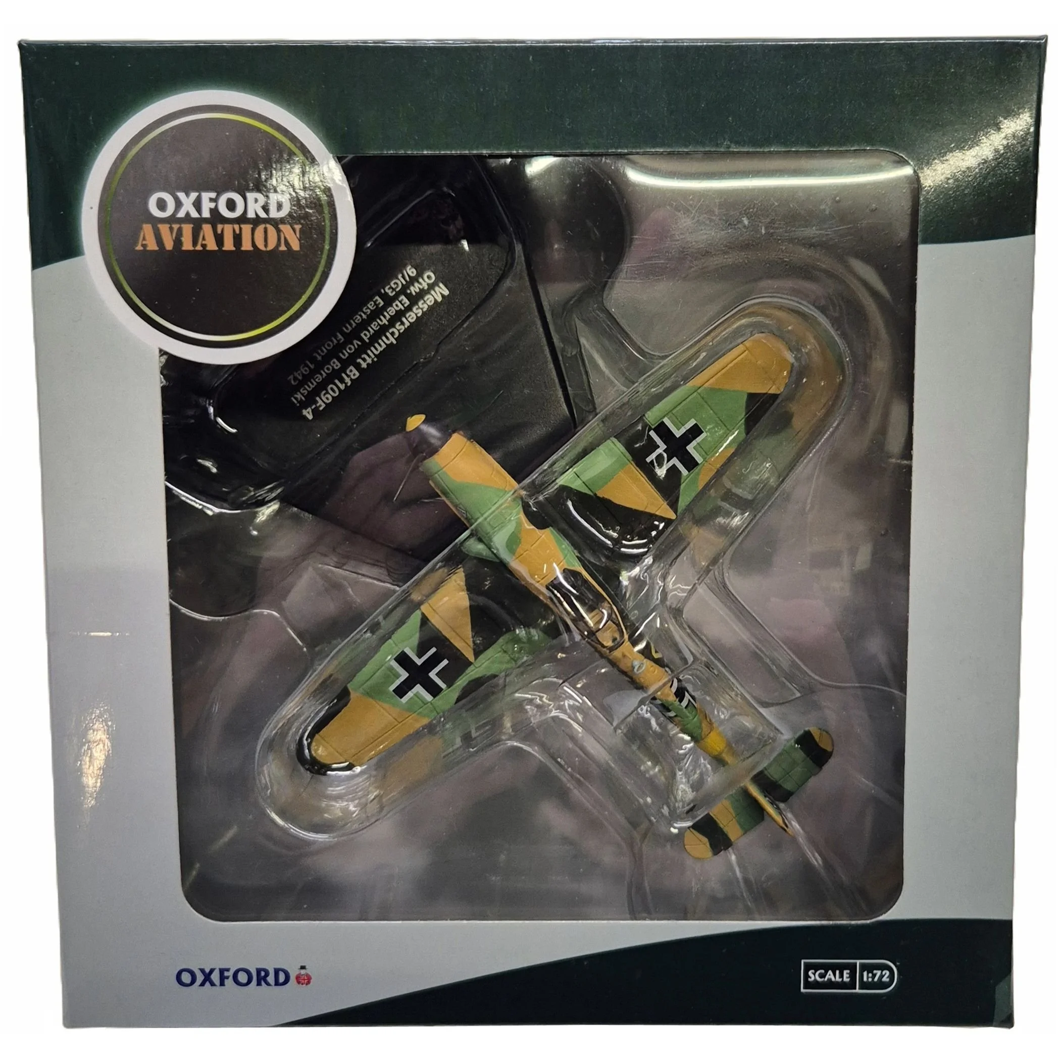 white-AC114 Messerschmitt Bf 109F-4Trop-104 05.JPG