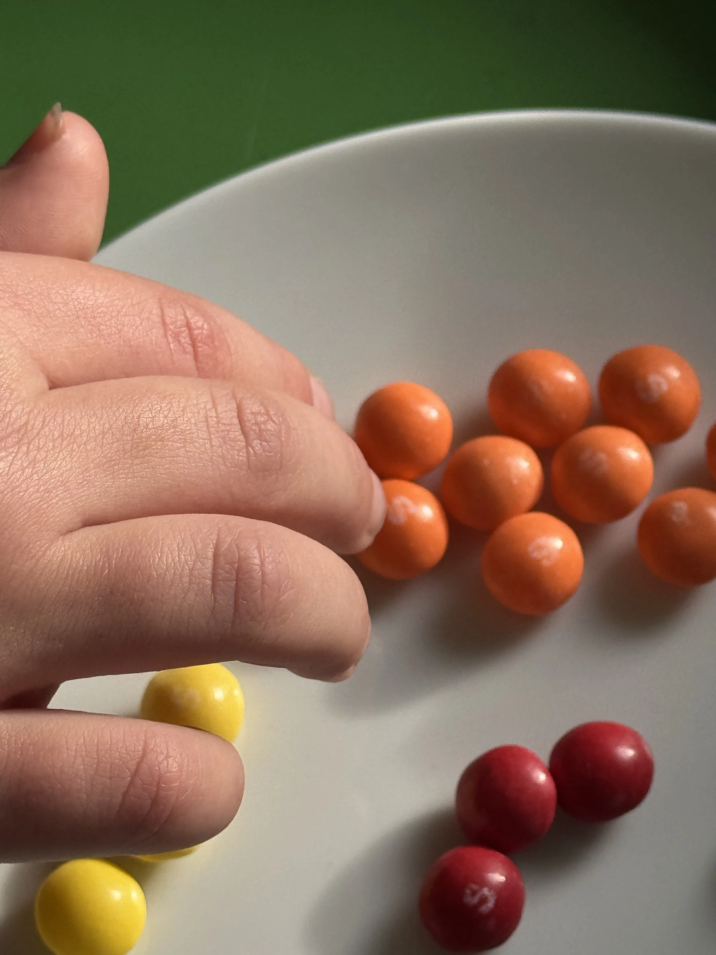 counting sweets in 2w.JPG