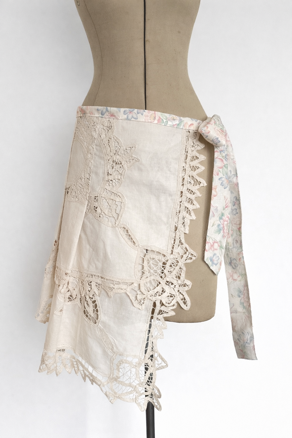 Society Sash 03 The Sunday Note