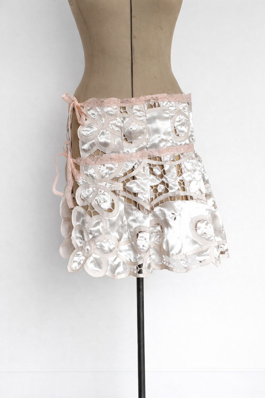 Society Sash 04 The Champagne Riot