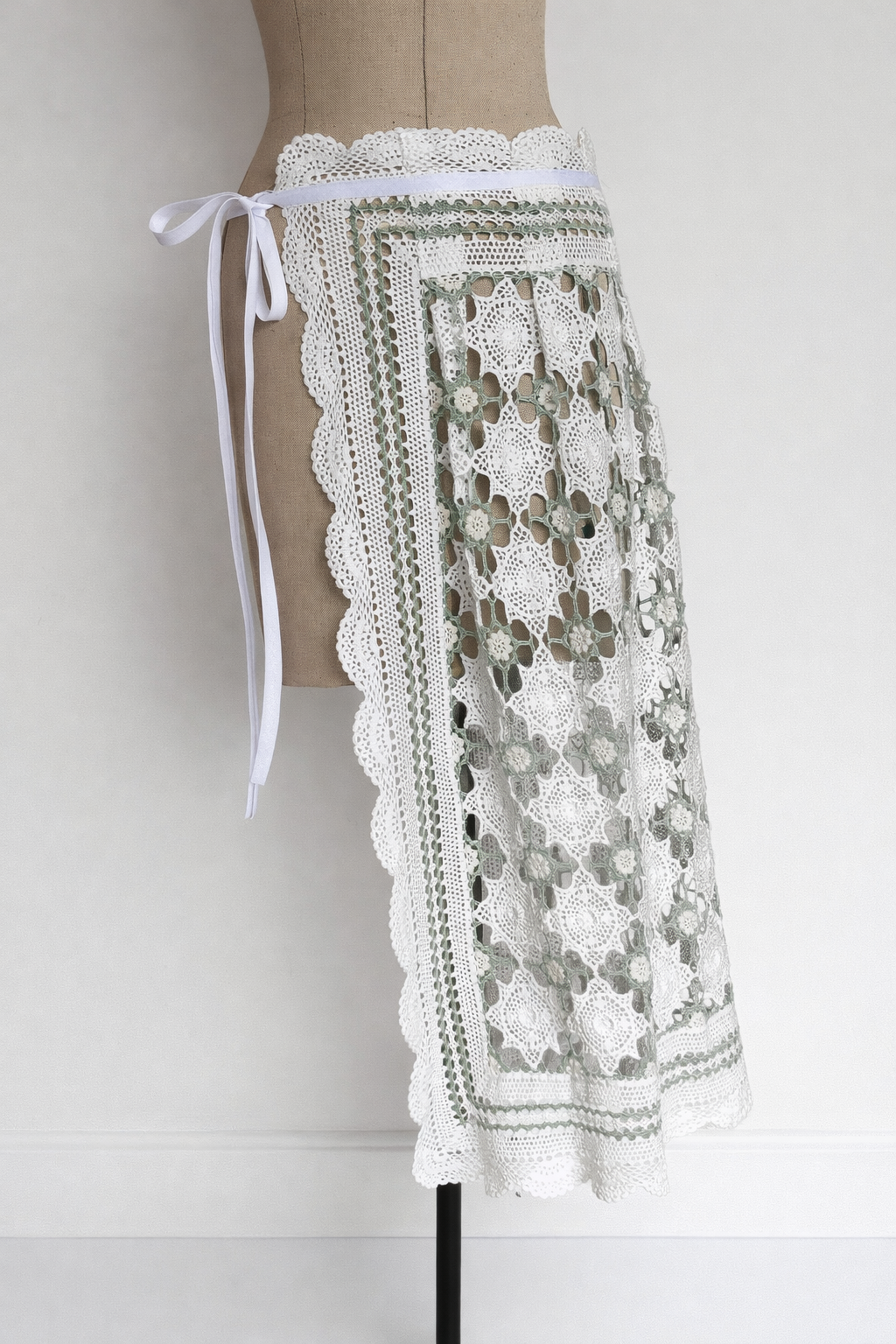 Society Sash 05 The Fern Room