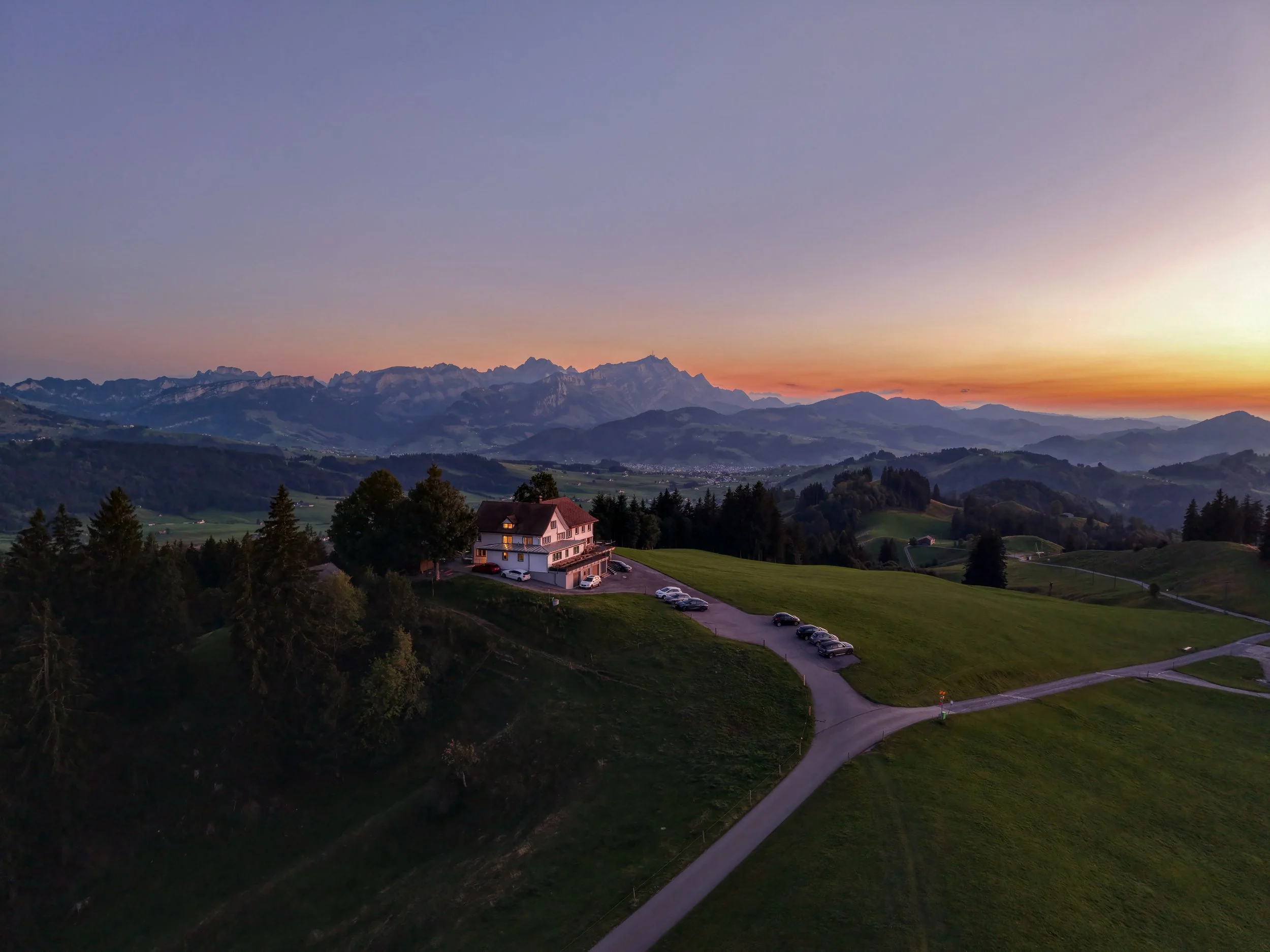 dji_fly_20260911_195644_0027_1789158814587_aeb.jpg