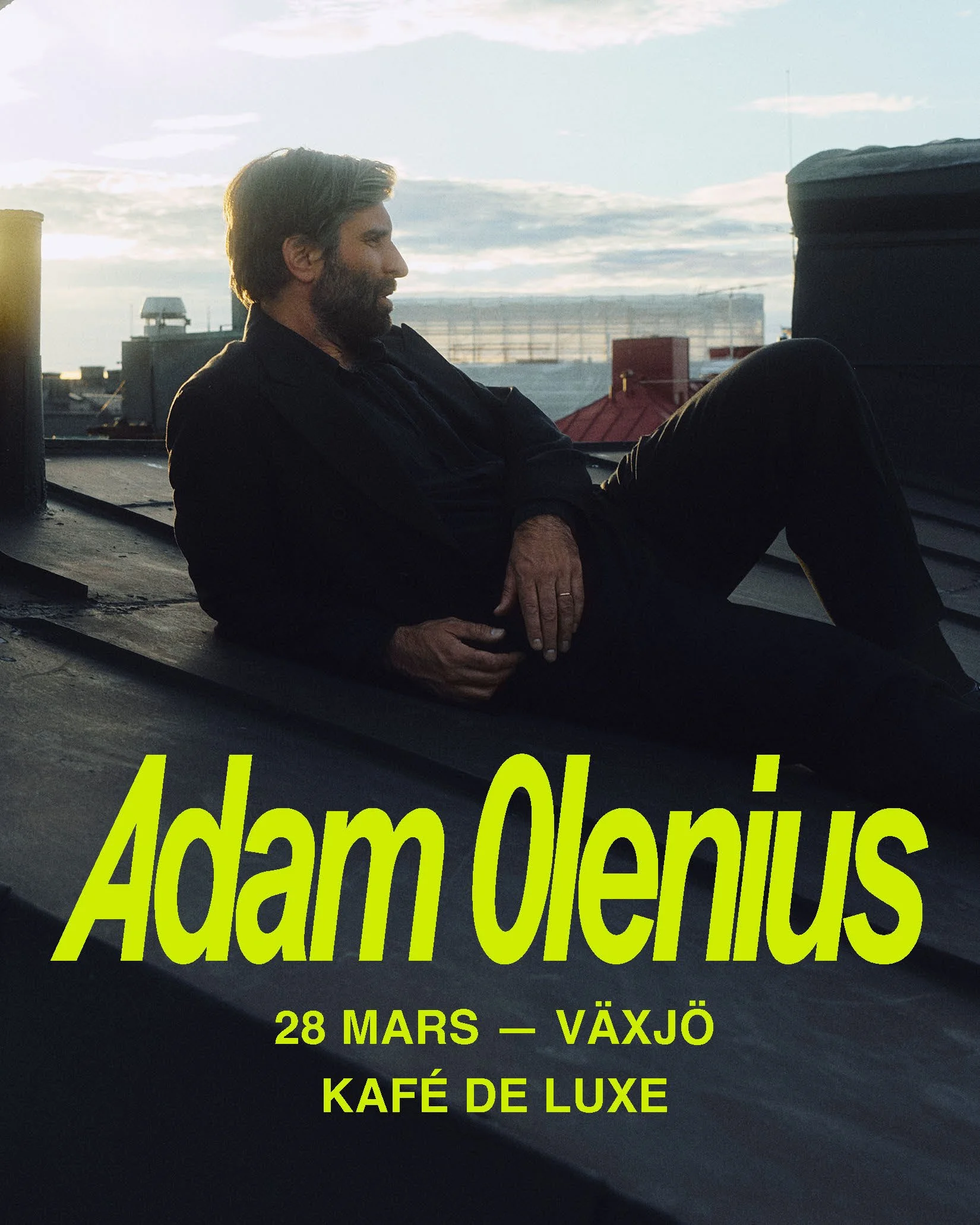 Live: Adam Olenius