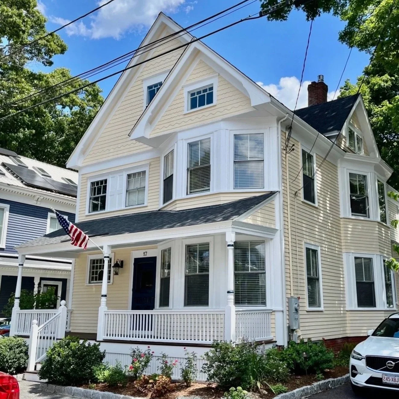 yellow victorian house in newburyport ma