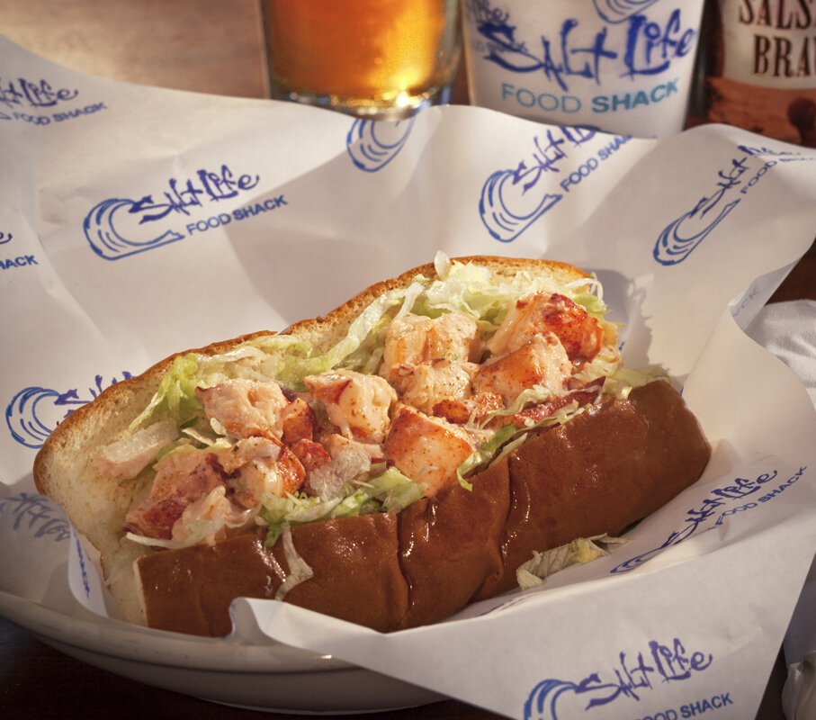 027_Salt_Life_LobsterRoll.jpg