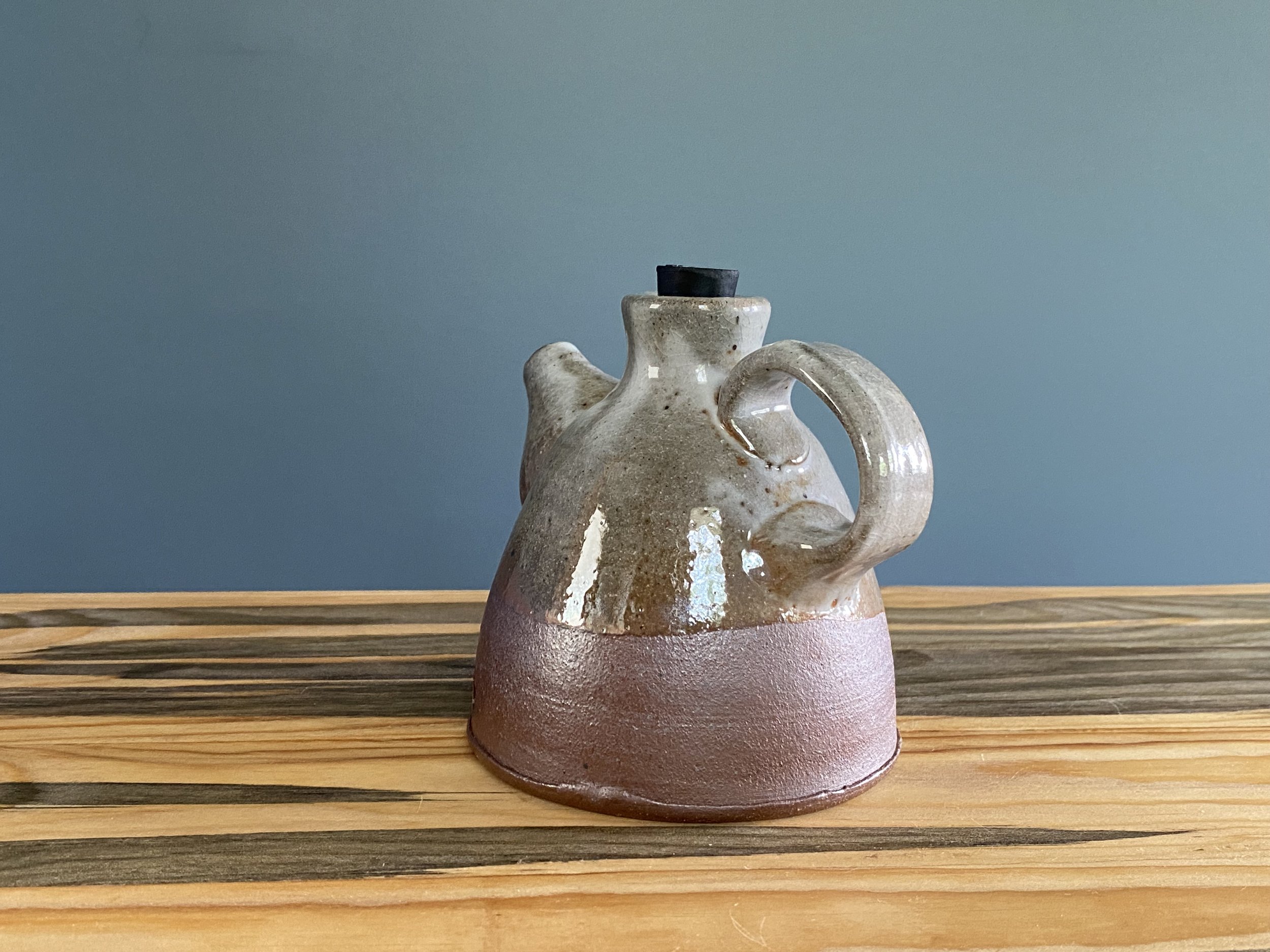 Cruet in dark stoneware and shino glaze