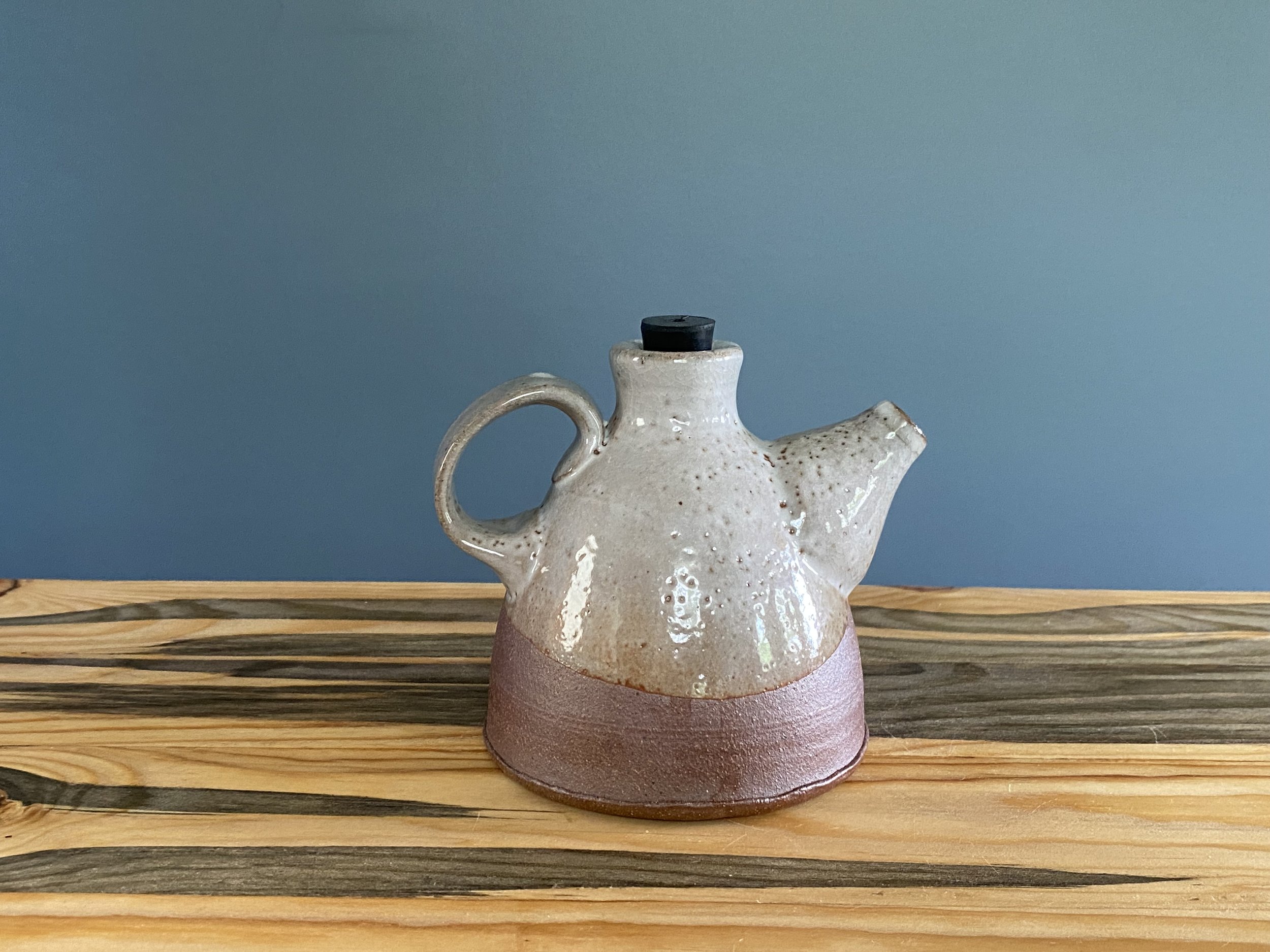 Cruet in dark stoneware and shino glaze