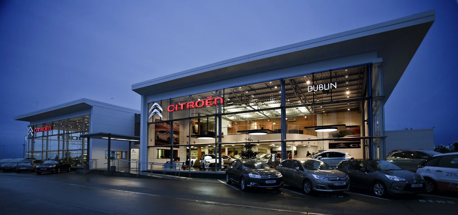 CITROEN DUBLINFull front dusk 2141.jpg