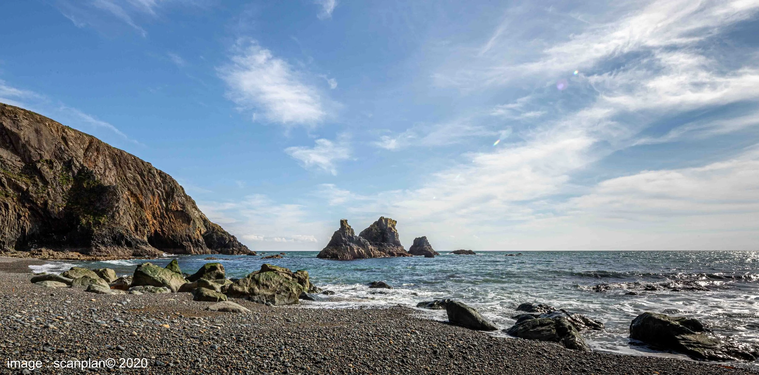 FSSTUFF HAWKS CLIFF 0421 rocky shore HDR 088A5018.jpg