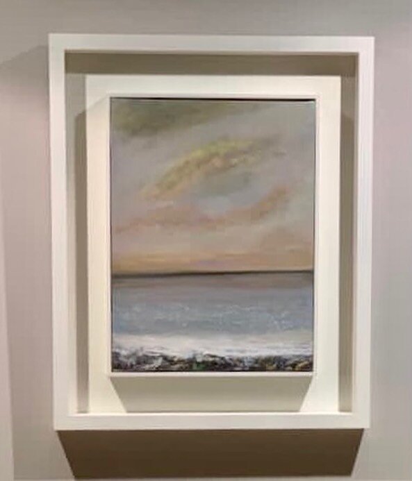 Love getting pictures of my work in their new homes #thankyou This seascape original sitting in its frame looks magnificent in this beautiful home #art #original #seascape #framed #painting #martyndempsey @martyndempseyofficial #beautiful #sea #cornw