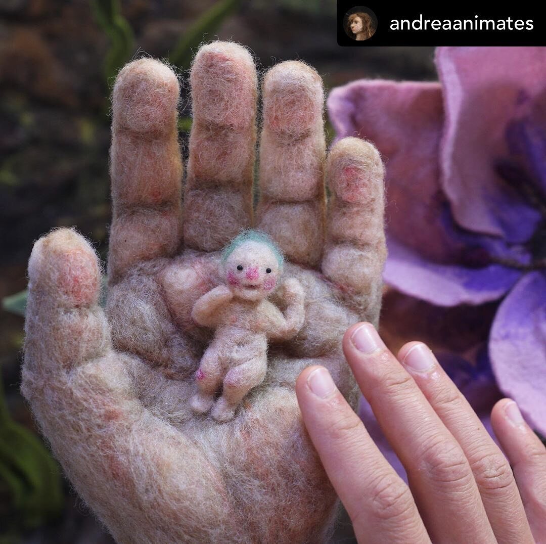 Only a week after she finished animating our baby Tulip puppet, @andreaanimates had a baby of her own! Congratulations Andrea we are so excited about the newest member of the Tulip team! 🌷👼🏼 💕
.
.
Repost from&bull; @andreaanimates At the end of J