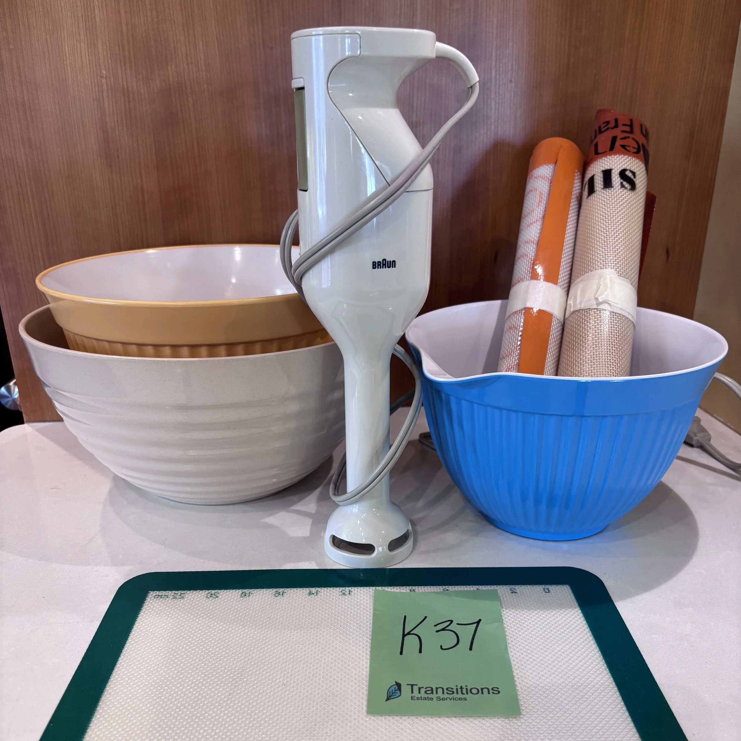 Pier 1 Mixing Bowl and Braun Hand Mixer