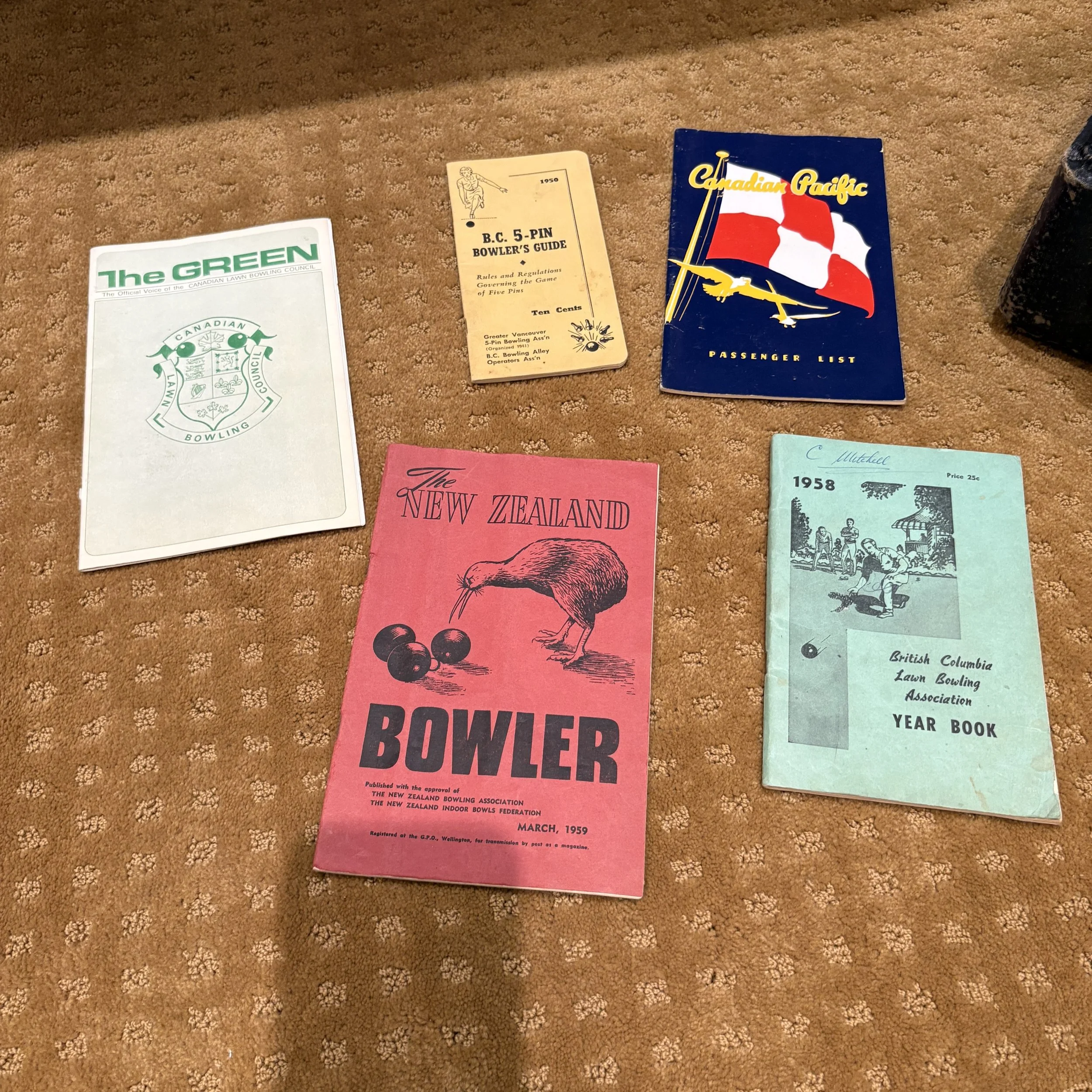 Vintage Lawn Bowling Set