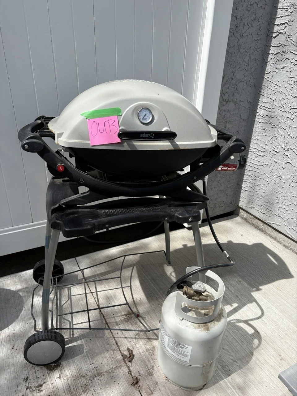 Weber BBQ w/ Stand