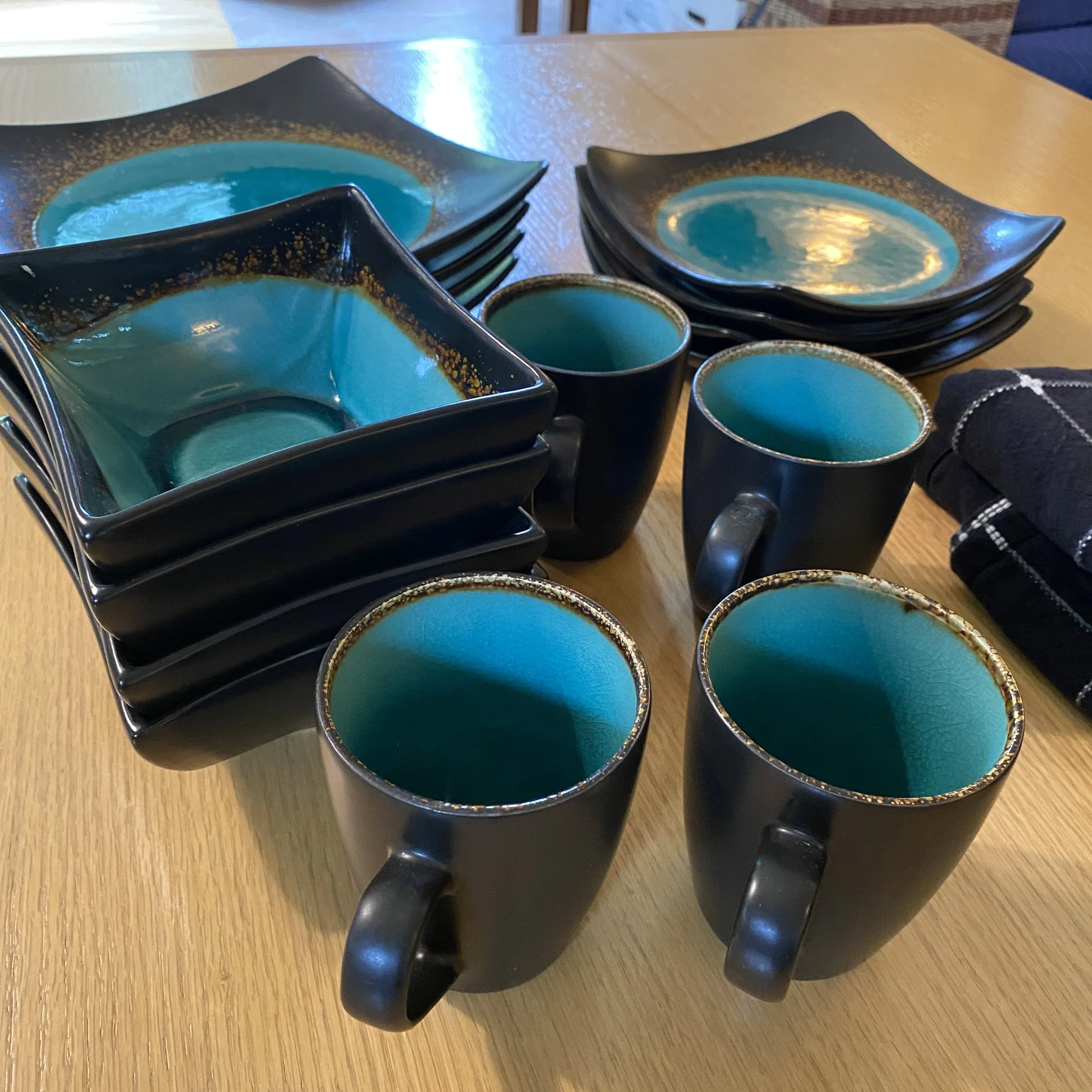 Stokes Dinnerware Set