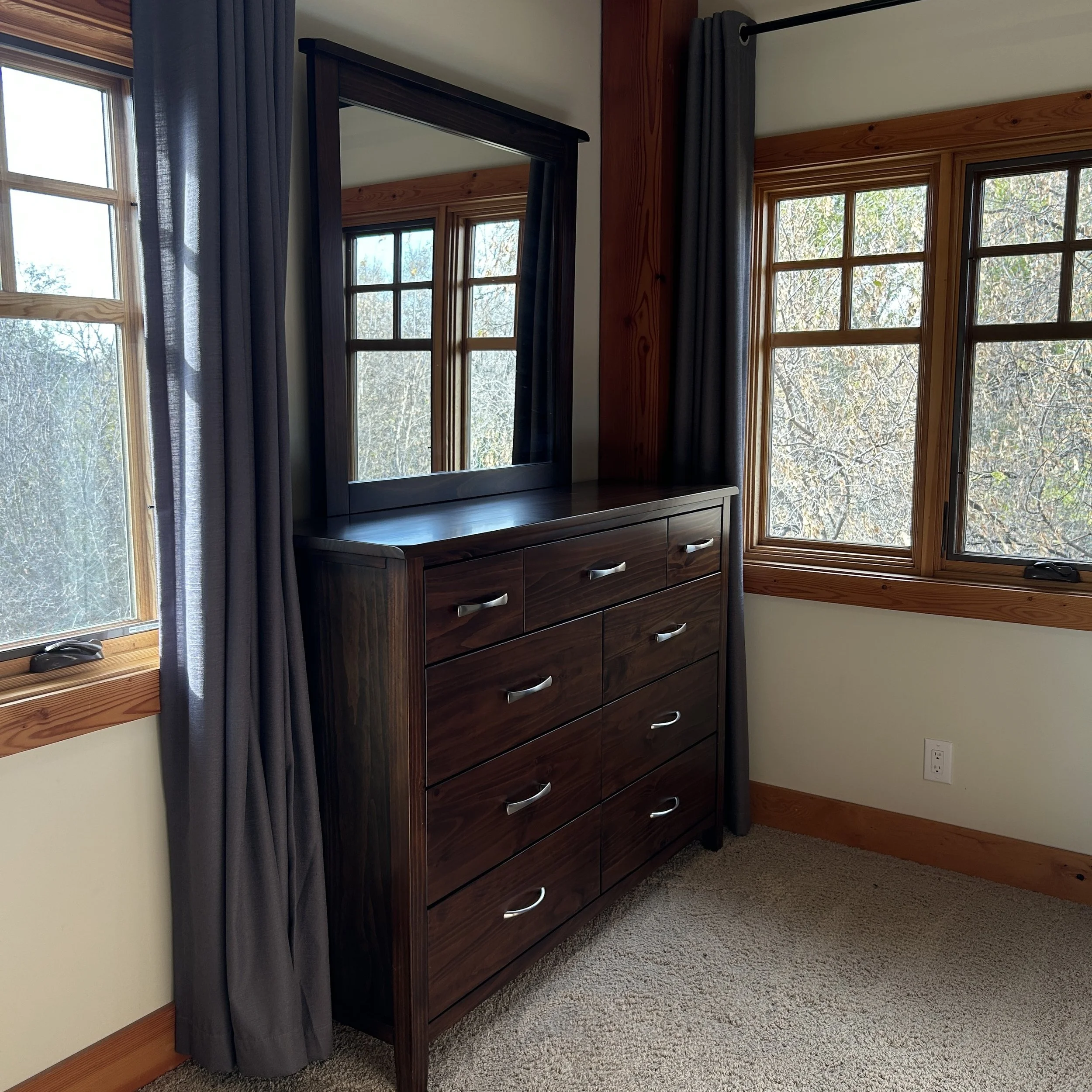 9-Drawer Dresser w/ Mirror