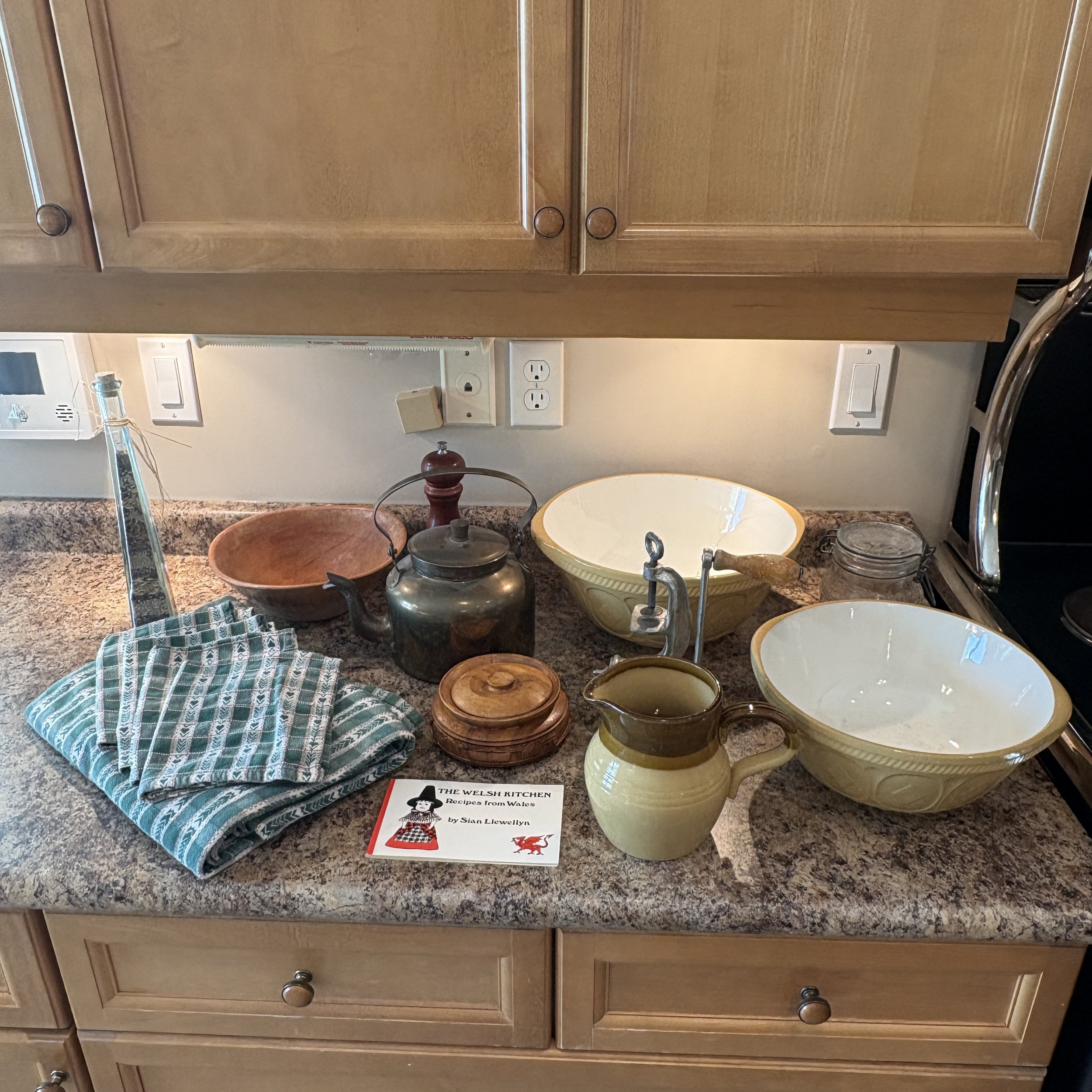 Old Country Kitchenwares