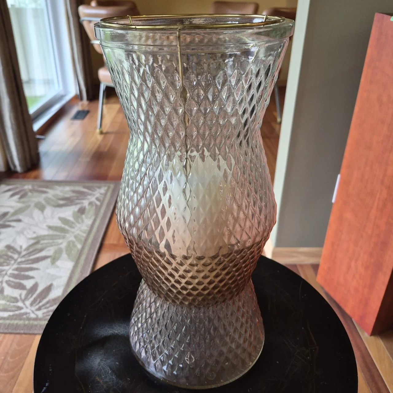 Small Accent Table with Diamond Pattern Glass Candle Holder