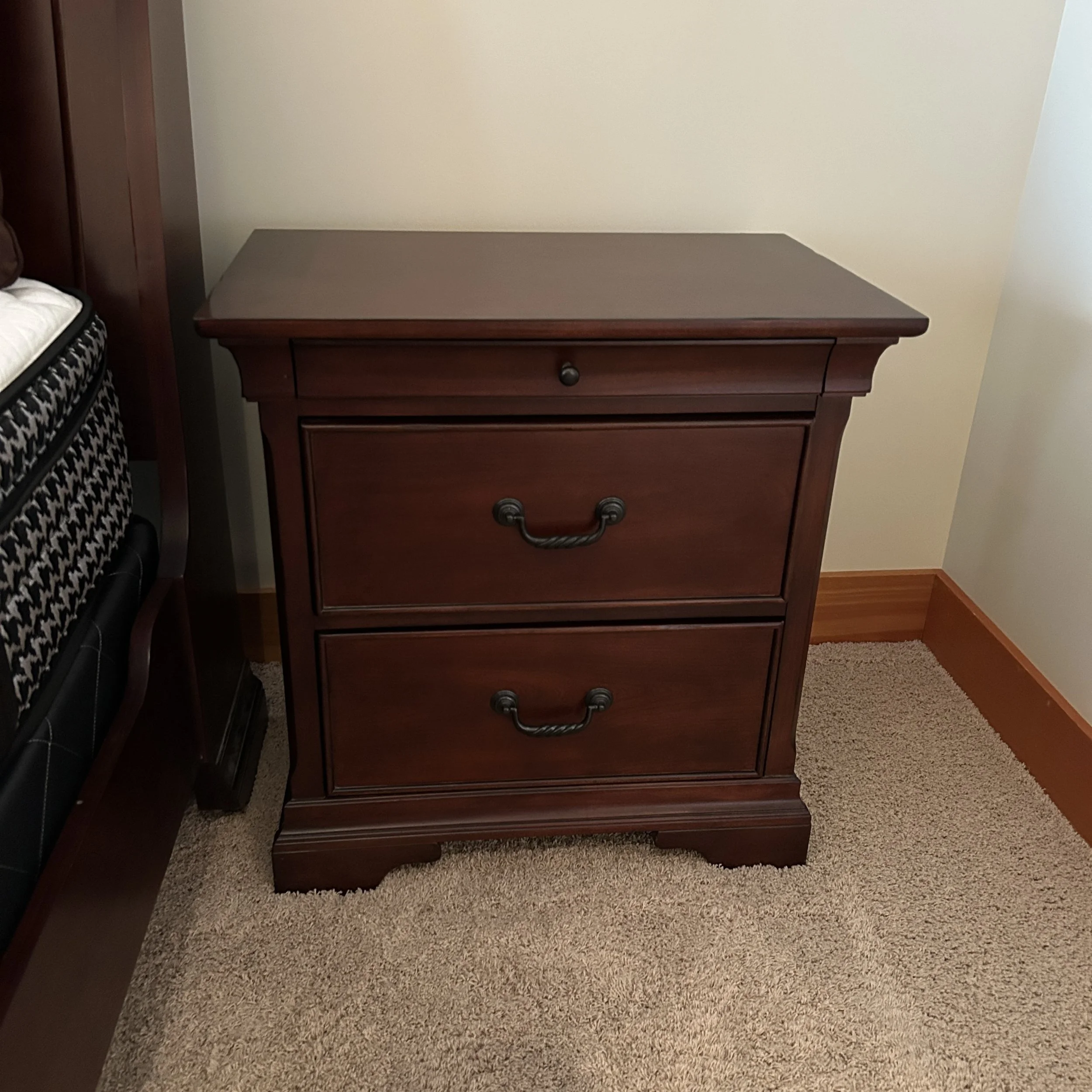 2.5-Drawer Nightstand II
