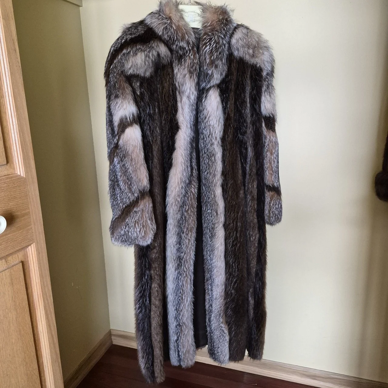 Christian Dior Foxy Fur Coat in Size S/M