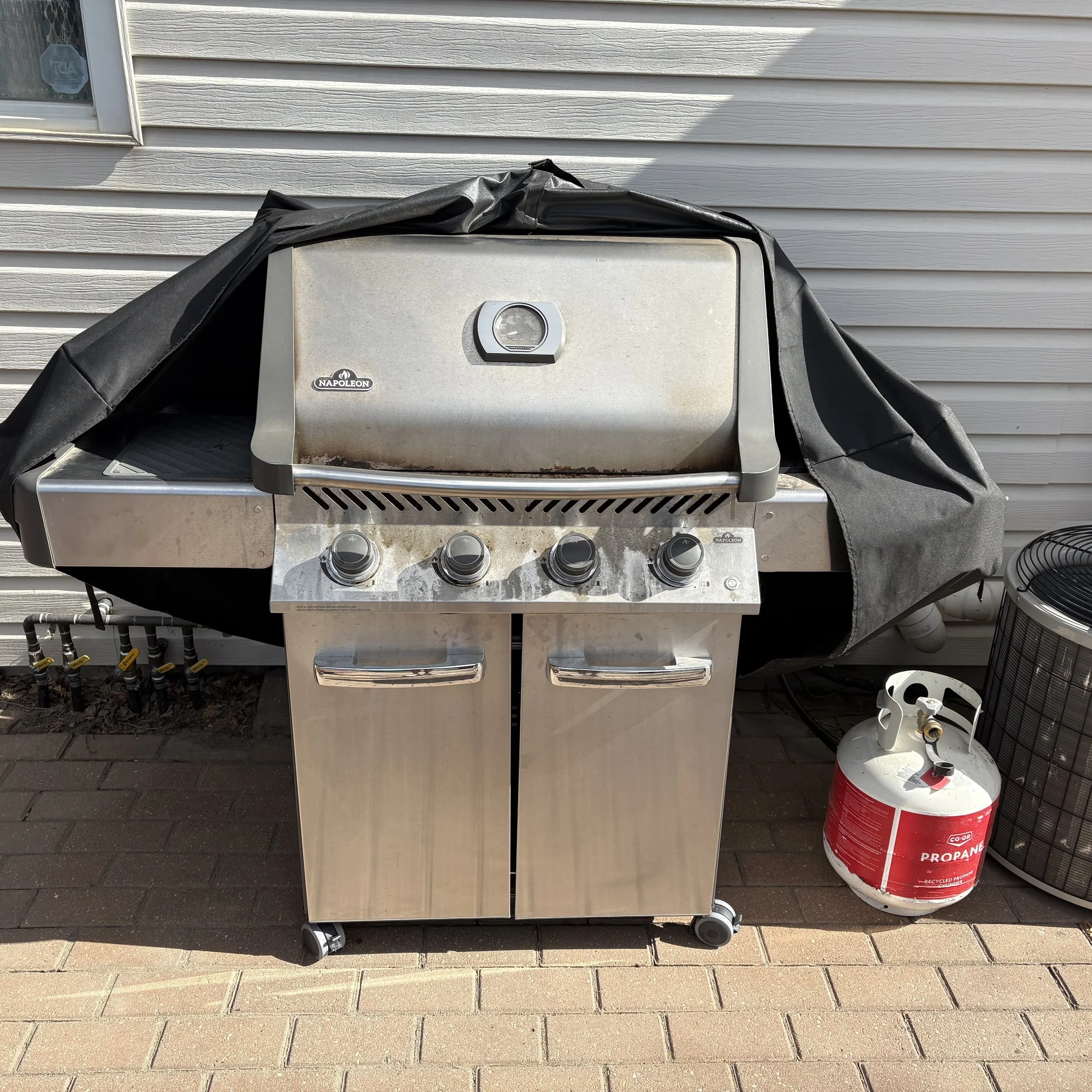 Napoleon BBQ + Accessories