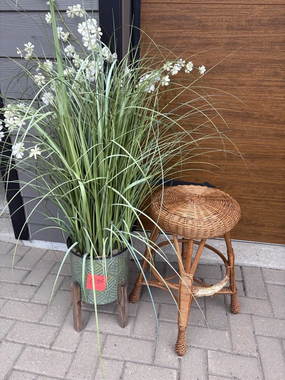 Wicker Stand and Plant!
