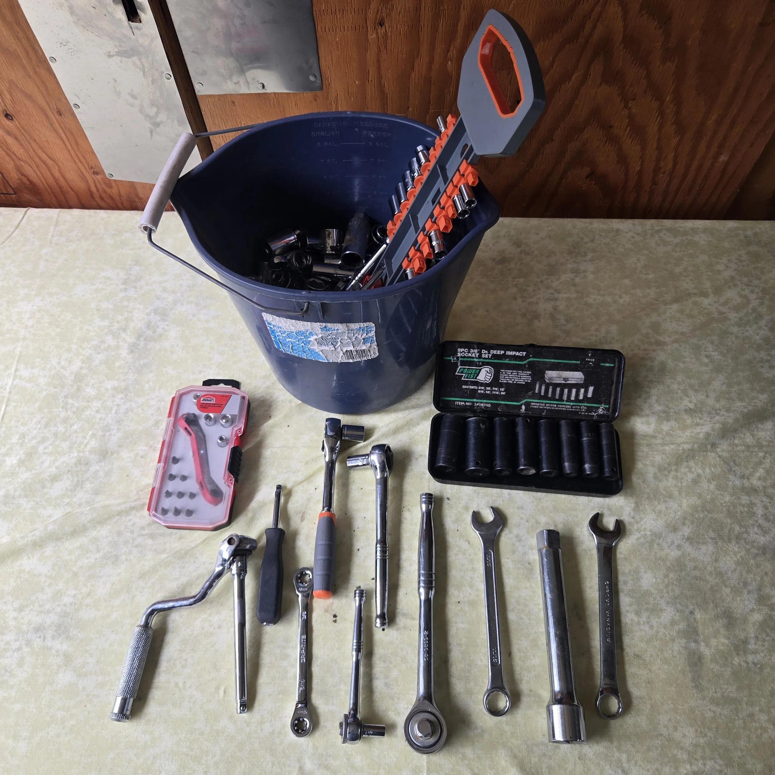 Bucket o' Wrenches