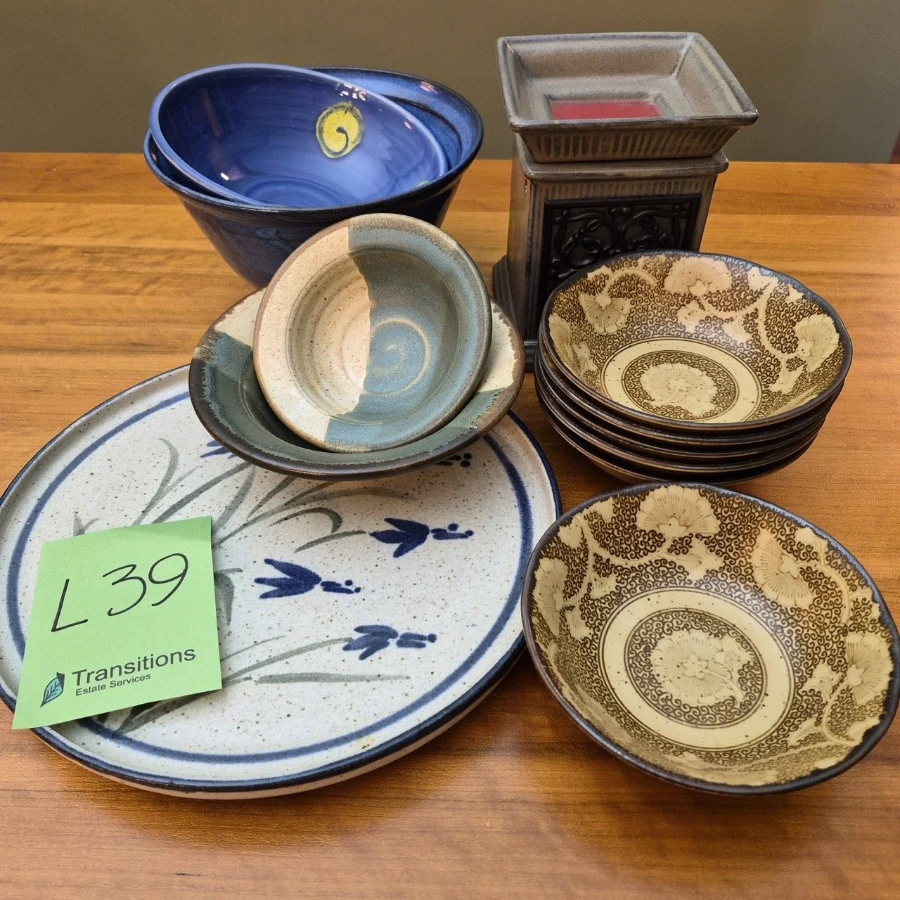 Sound Collection Bowls made in Japan with Fragrance Warmer and Pottery