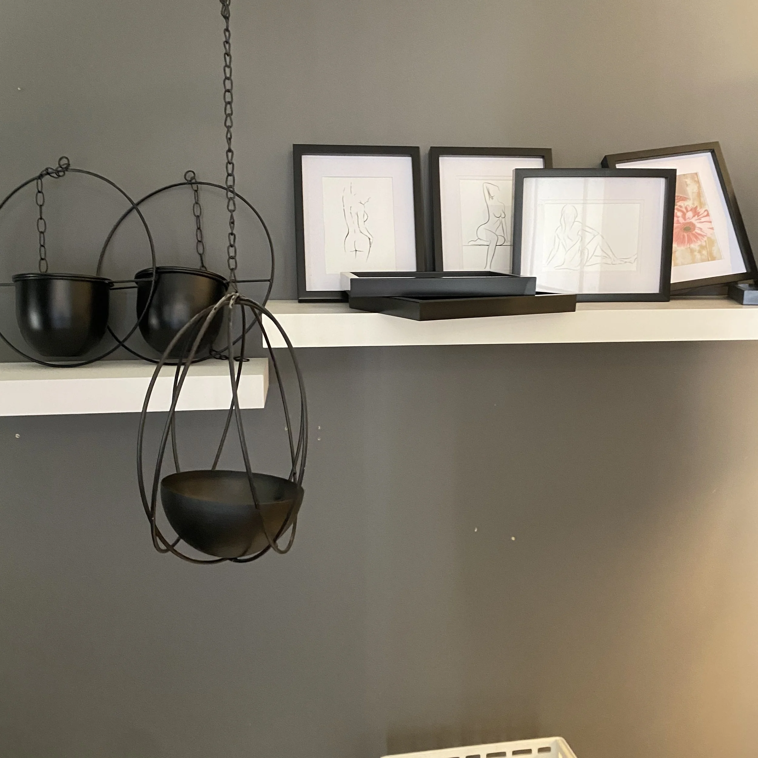Black and White Decor