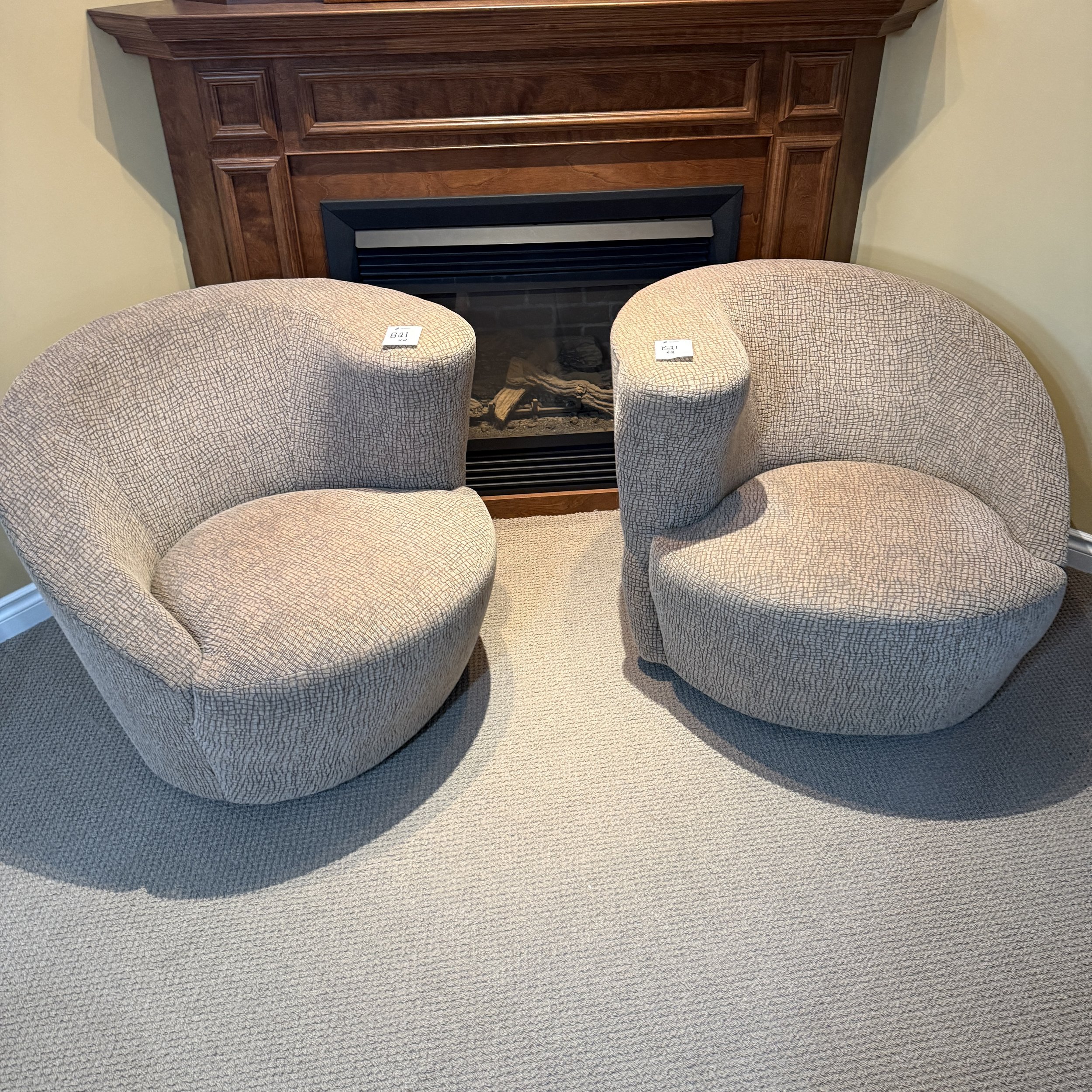 2 Swivel Chairs