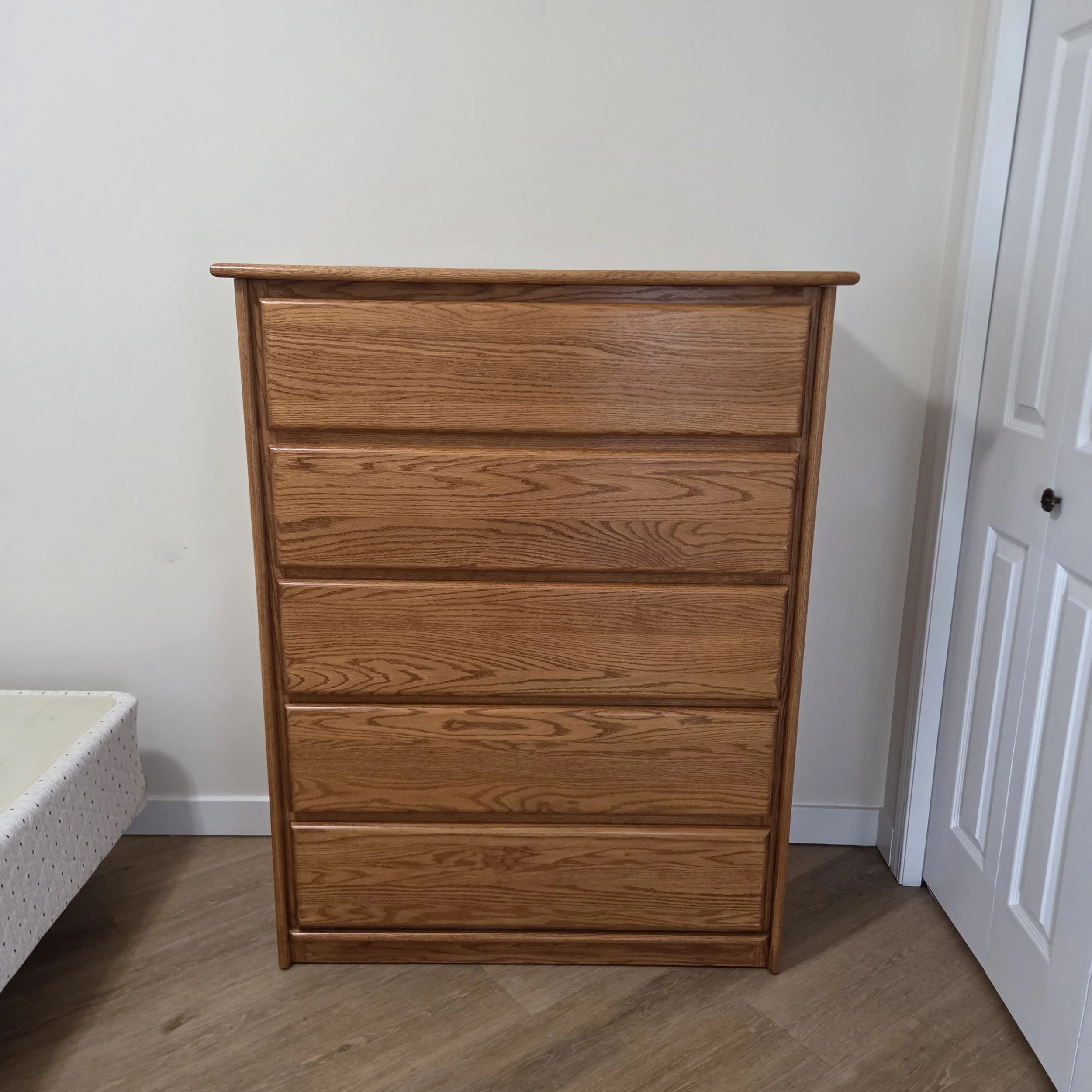 Oak Wood 5-Drawer Dresser